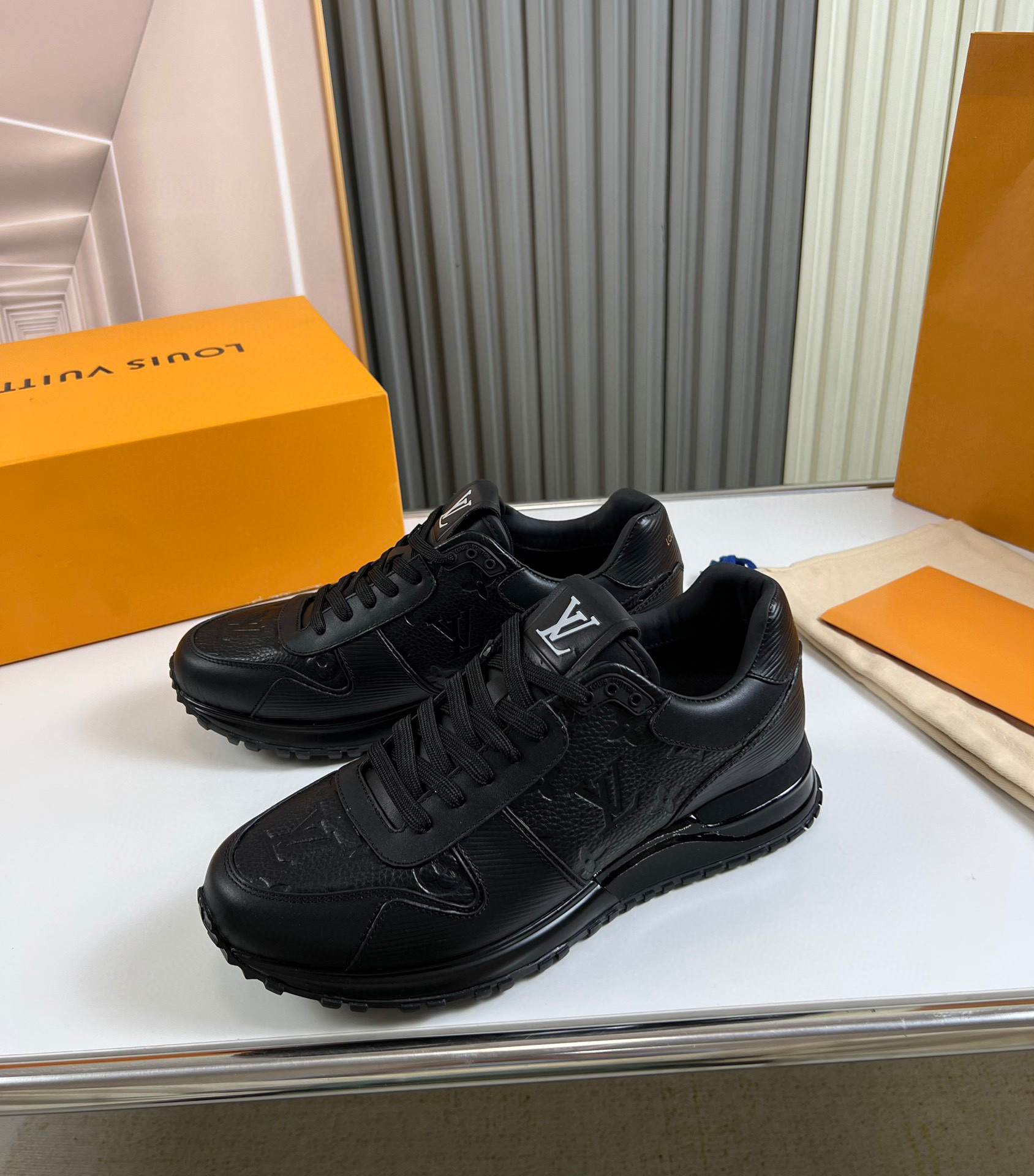 louis vuitton black sneakers size 38-44 - Image 8