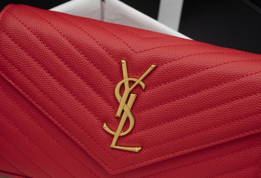 yves saint laurent red quilted leather bag 22.5x14x4 - Image 8