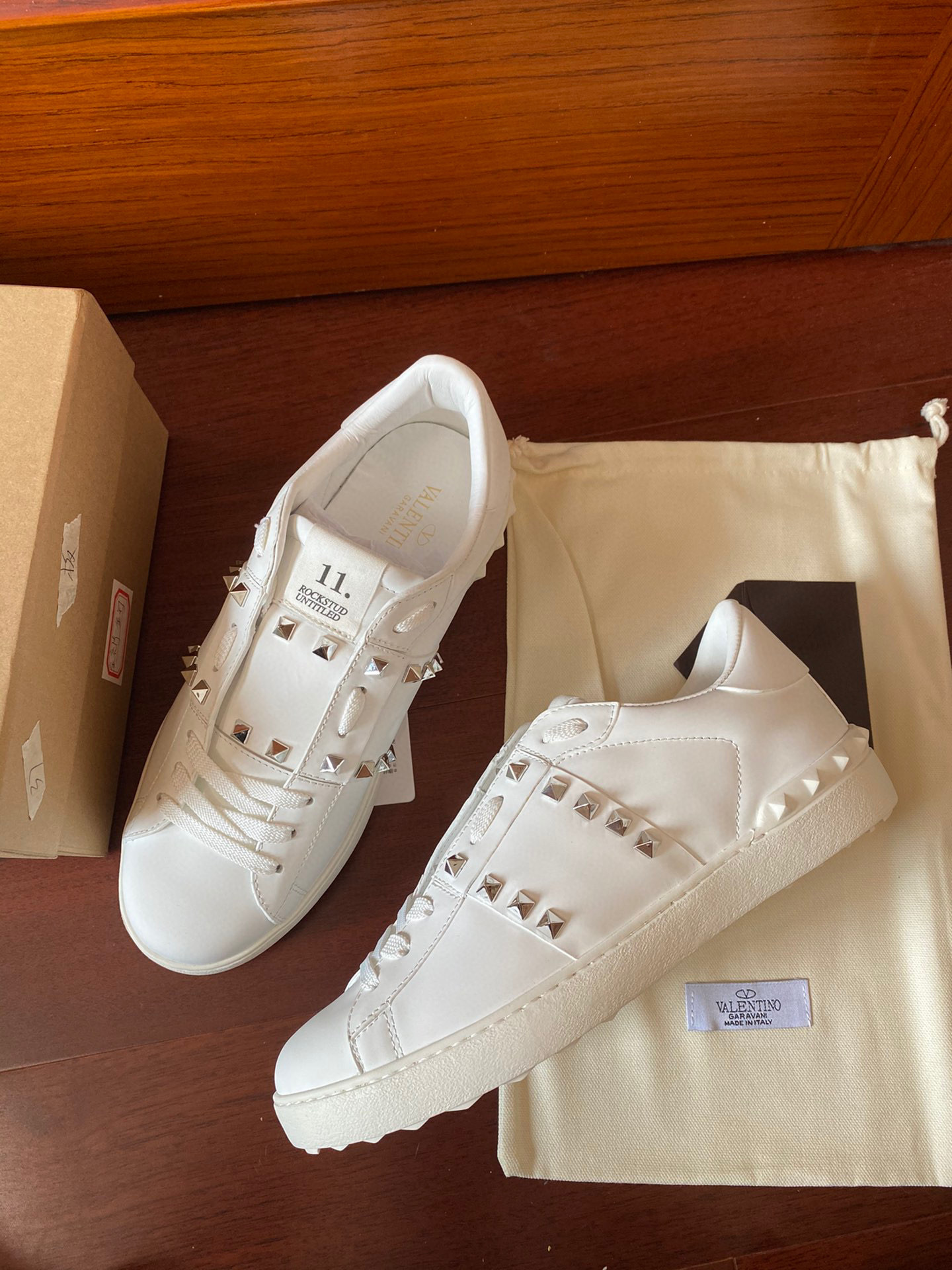 valentino unisex sneakers 35-44 - white with studs - Image 8