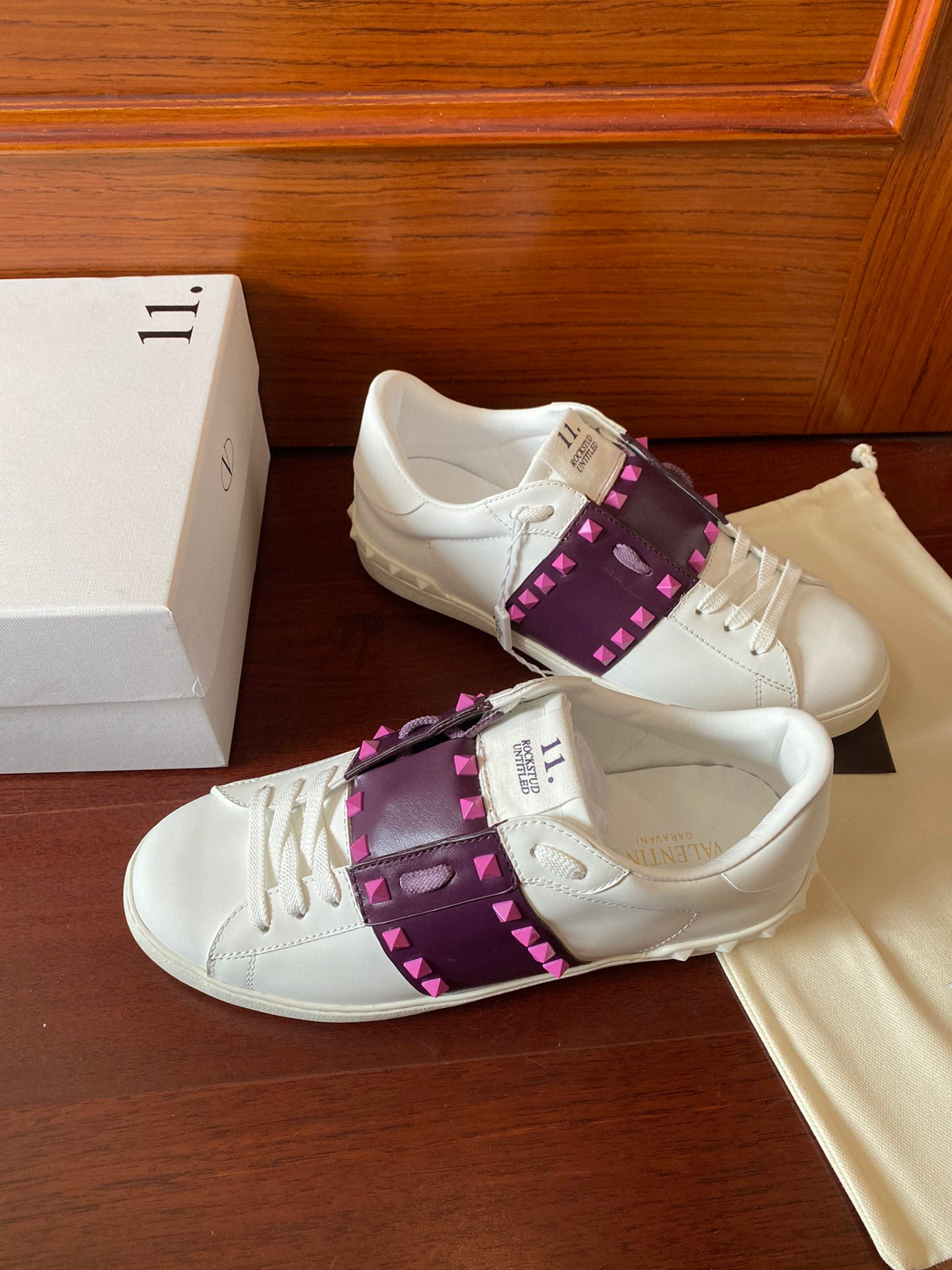 valentino unisex sneakers 35-44 with studded strap - Image 8