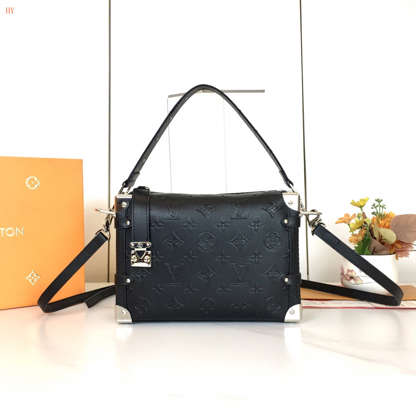 louis vuitton black monogram bag 24.5x16.5x8.5 cm