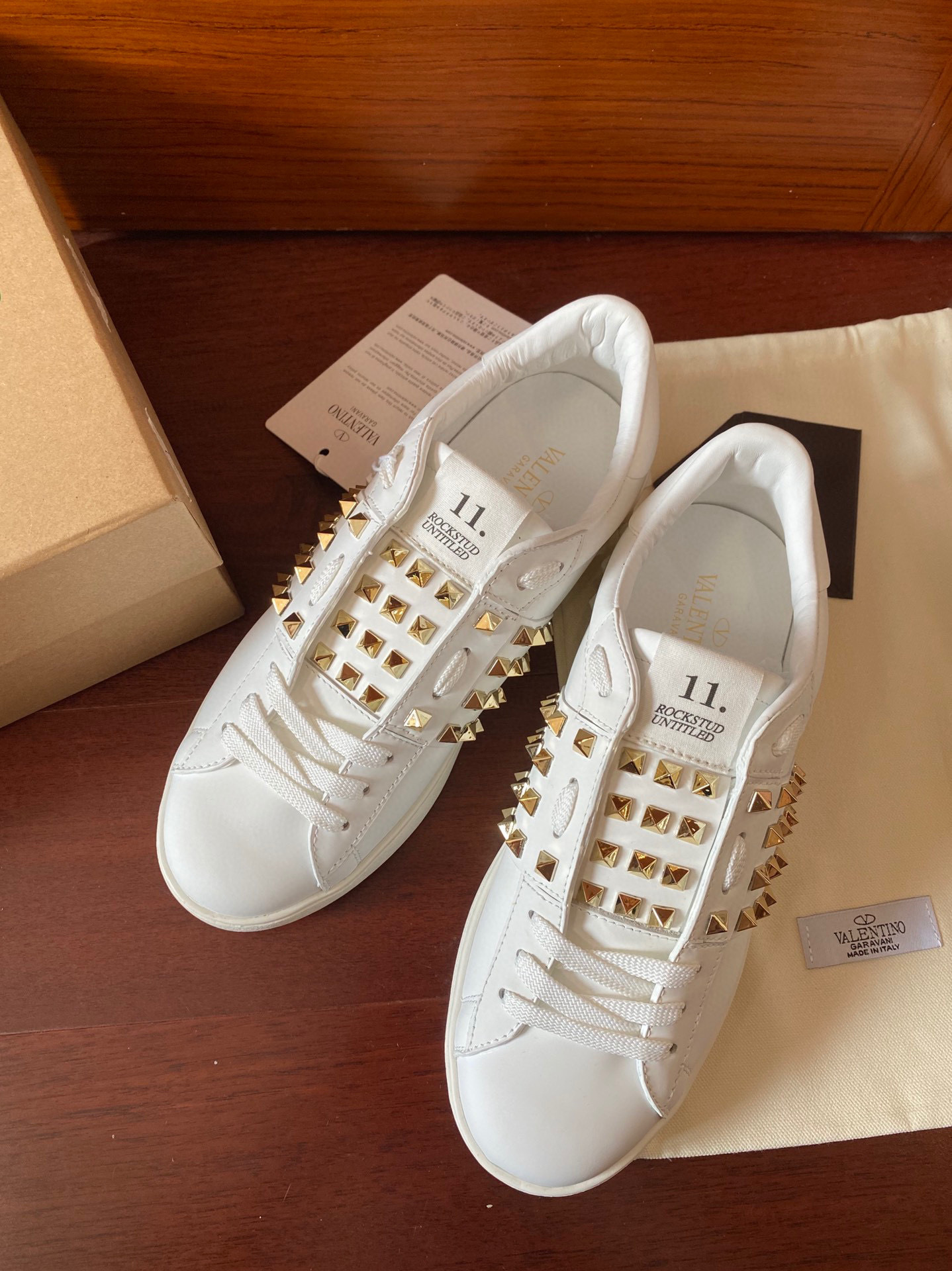 valentino couples sneakers 35-44 with studded design - Image 9
