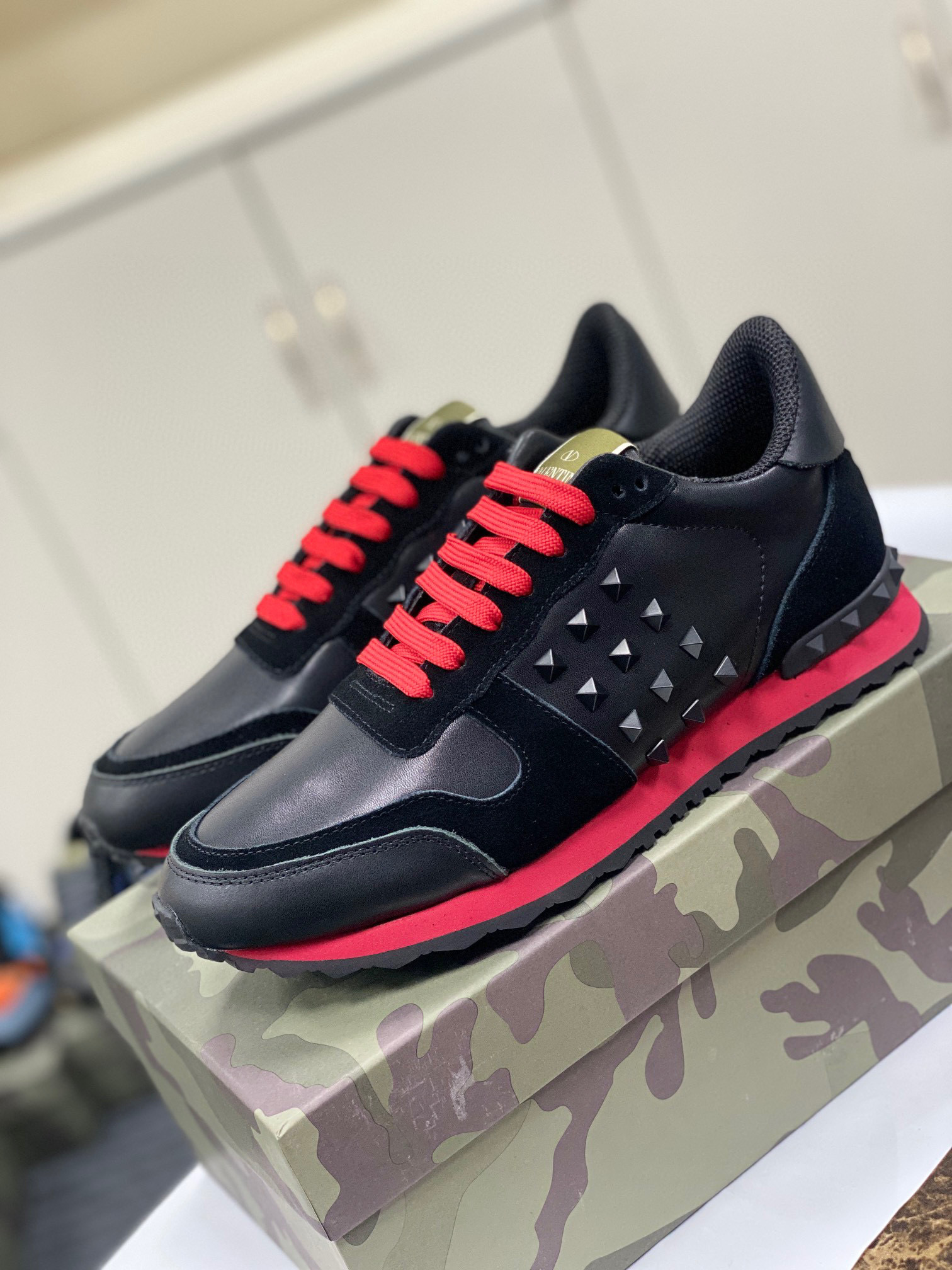 valentino casual shoes 38-44 black/red