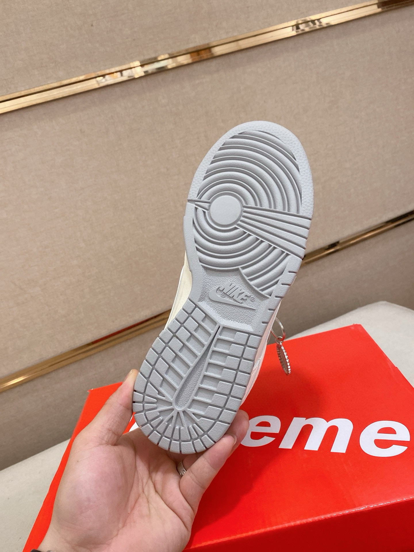 supreme x nike dunk low white sneakers - size 35/44 - Image 9