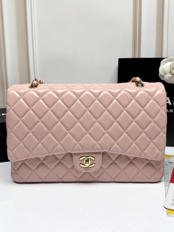 chanel pink quilted flap bag 33*22*9