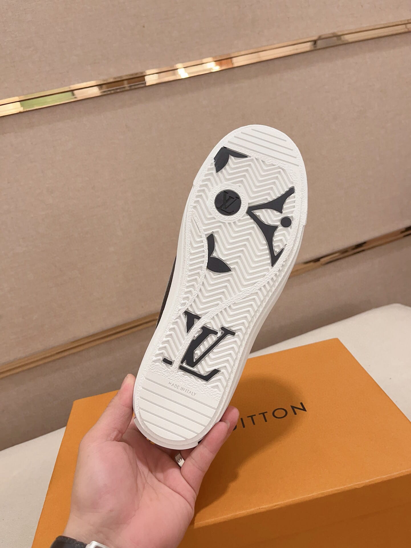 louis vuitton casual shoes in black, size 38-44 - Image 9