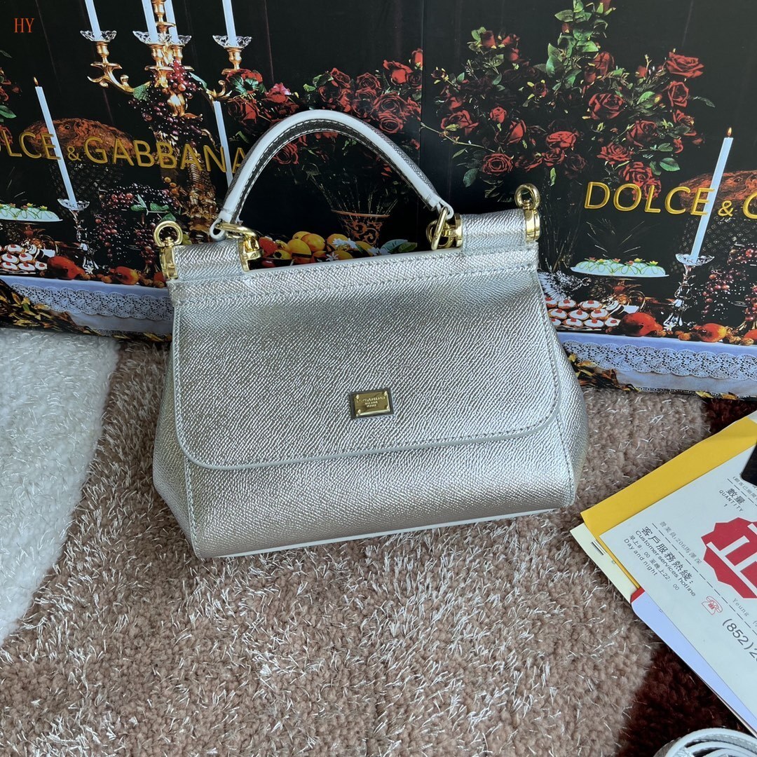 dolce & gabbana silver handbag 20*17*7 cm - 532003 - Image 9