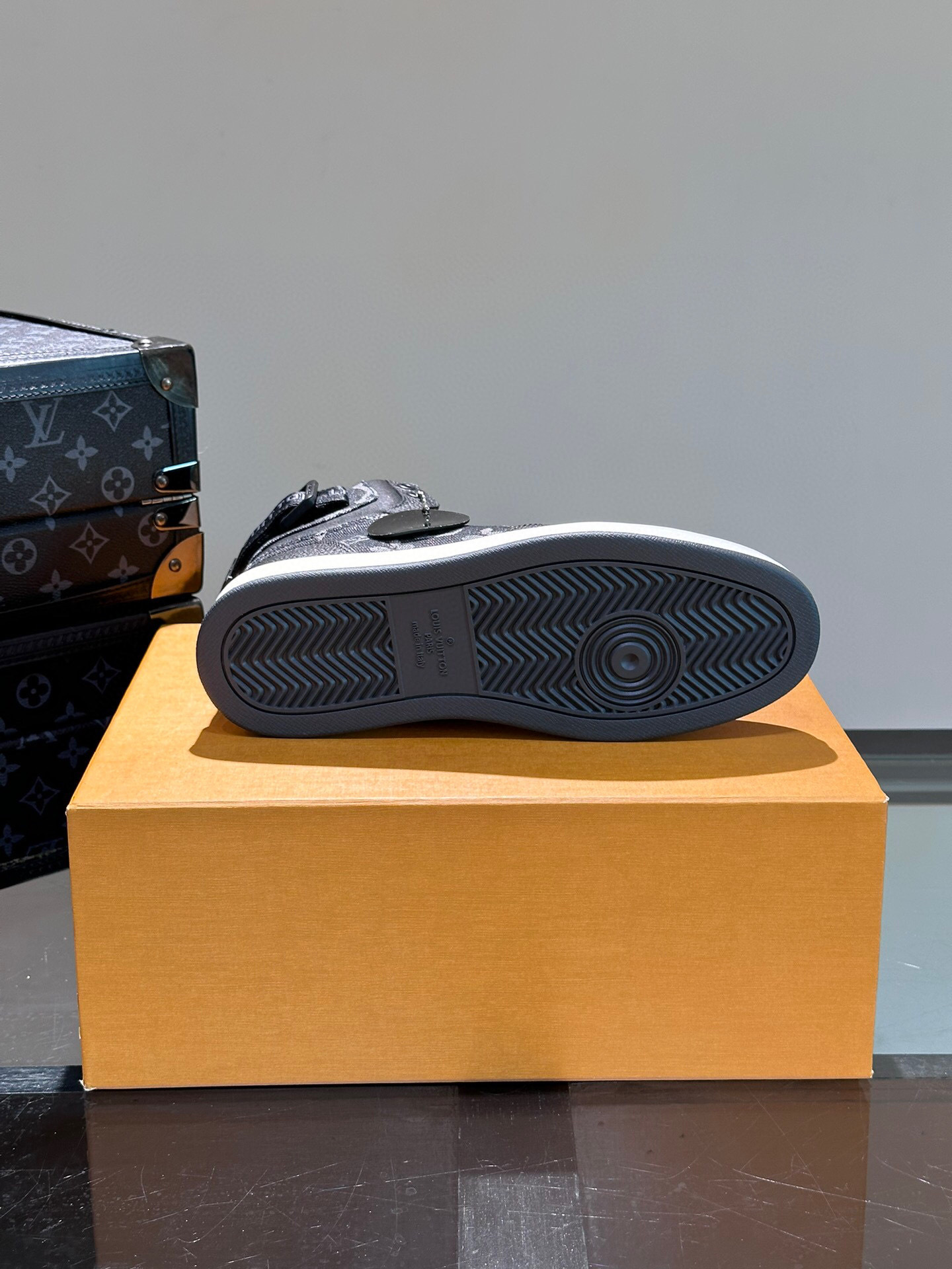 louis vuitton high-top sneakers size 38-44 - Image 9