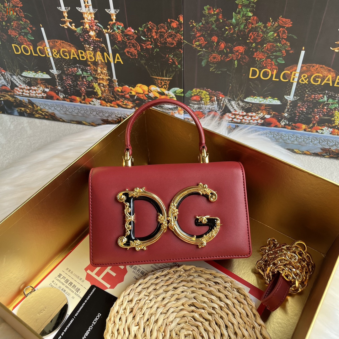 dolce & gabbana dg logo red handbag 18x10x5