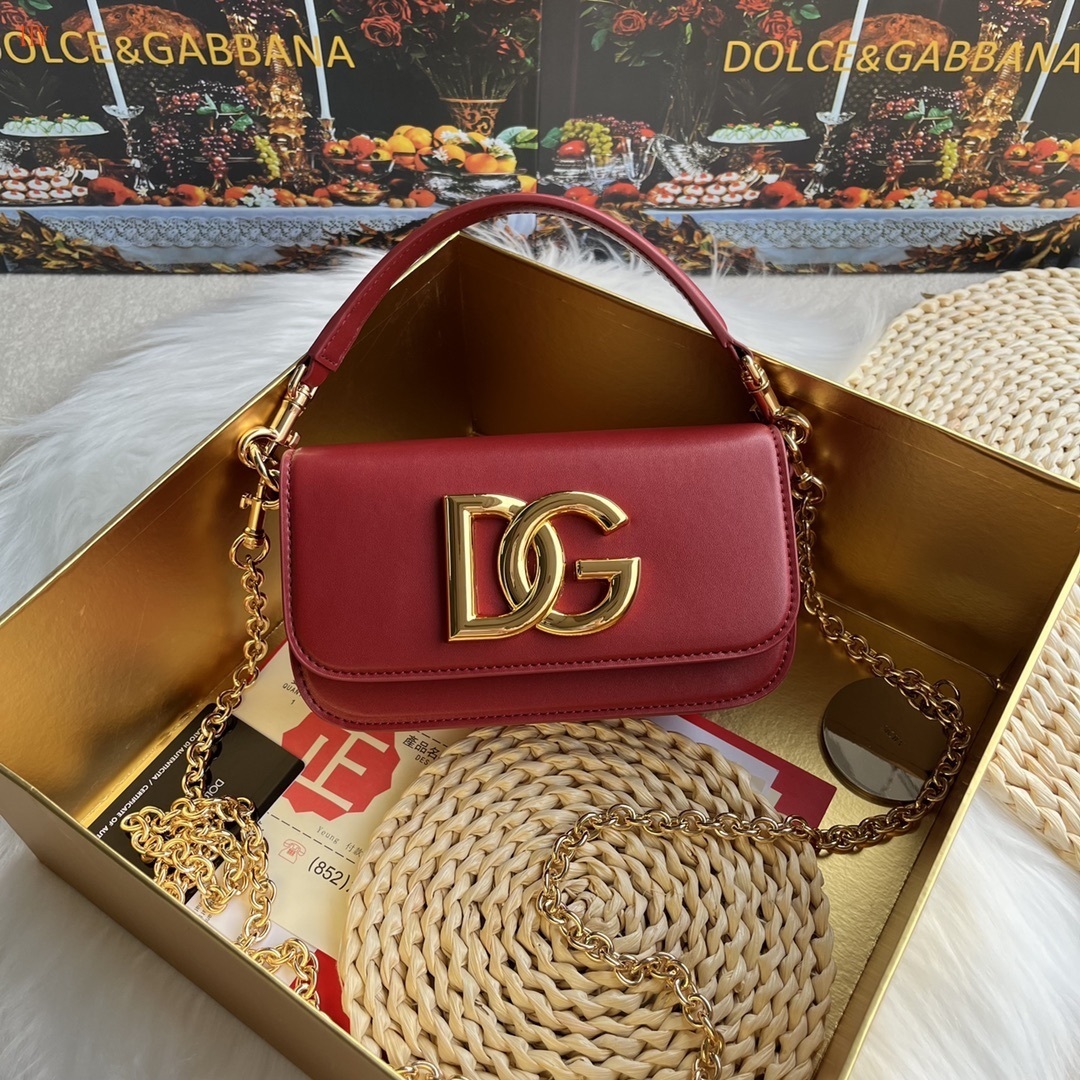 dolce & gabbana dg logo red handbag 19*11*5 cm