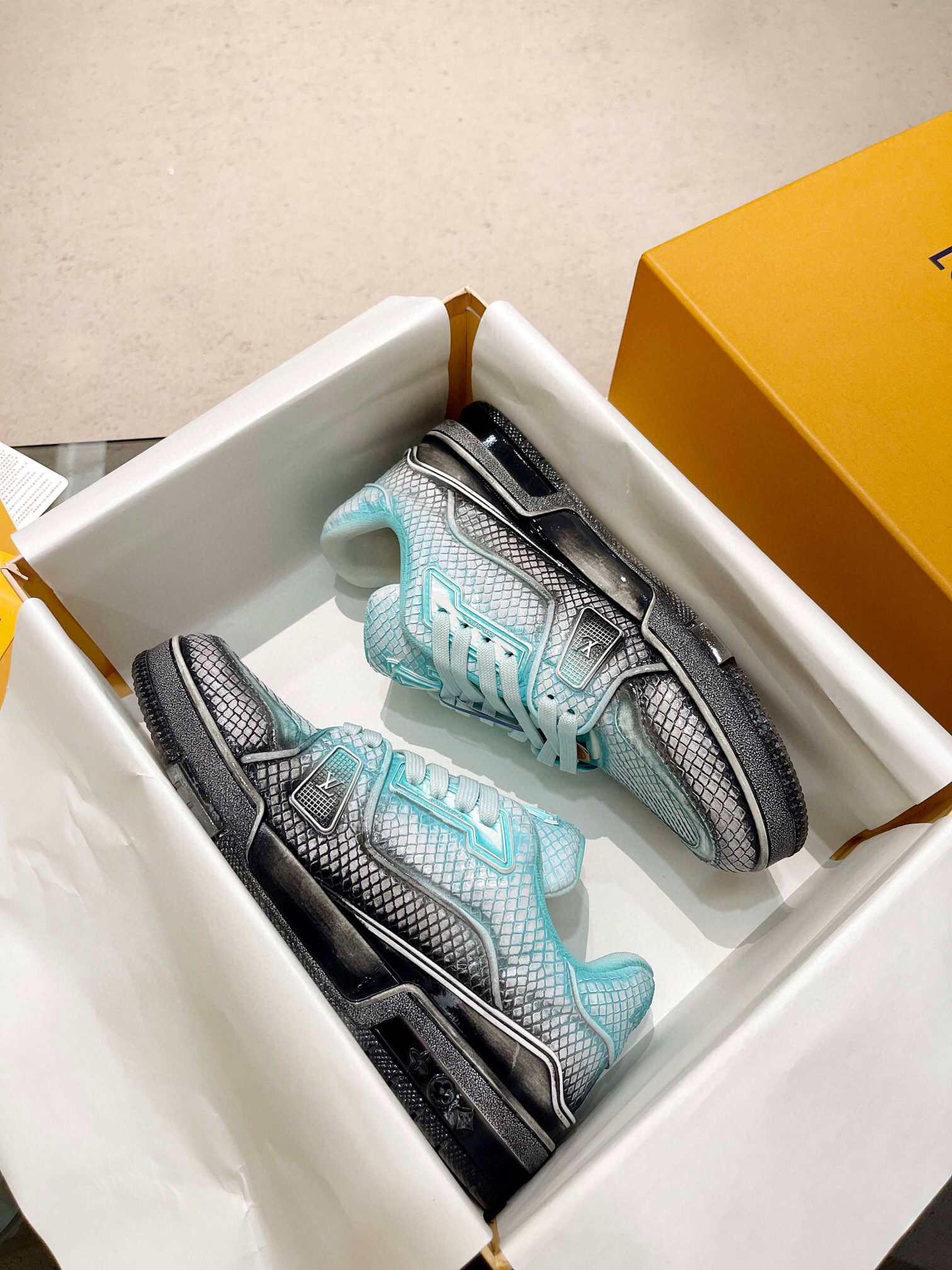 louis vuitton high-end couple sneakers size 35-44 - Image 9