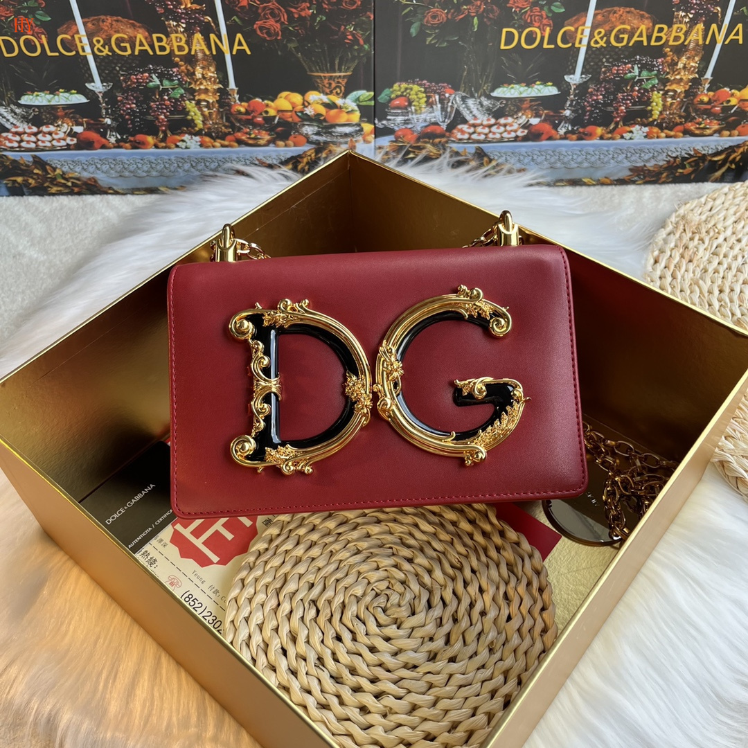 dolce & gabbana dg logo red leather bag 21x15x4 cm