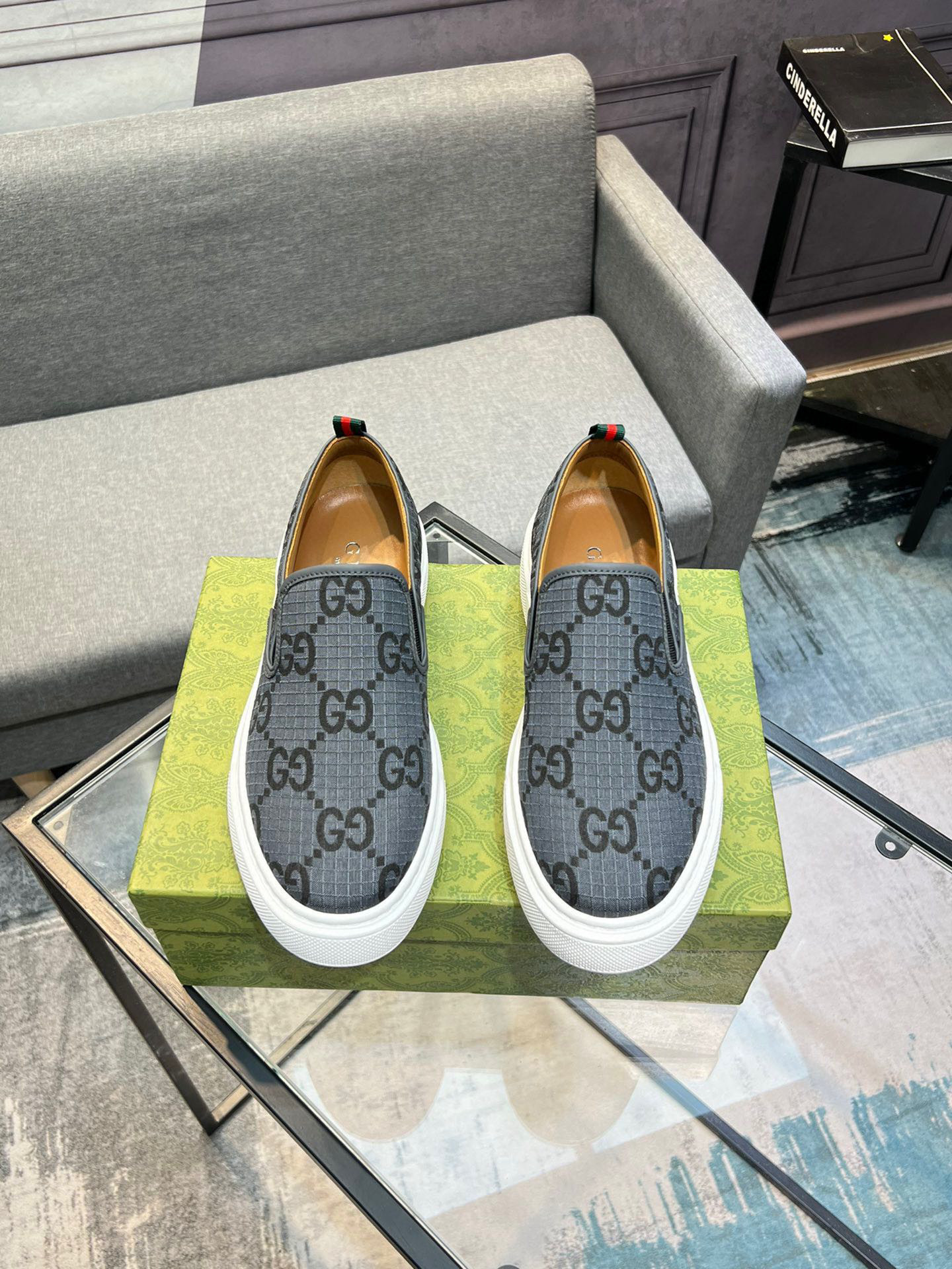 gucci g slip-on shoes size 38-44 8060210 - Image 9