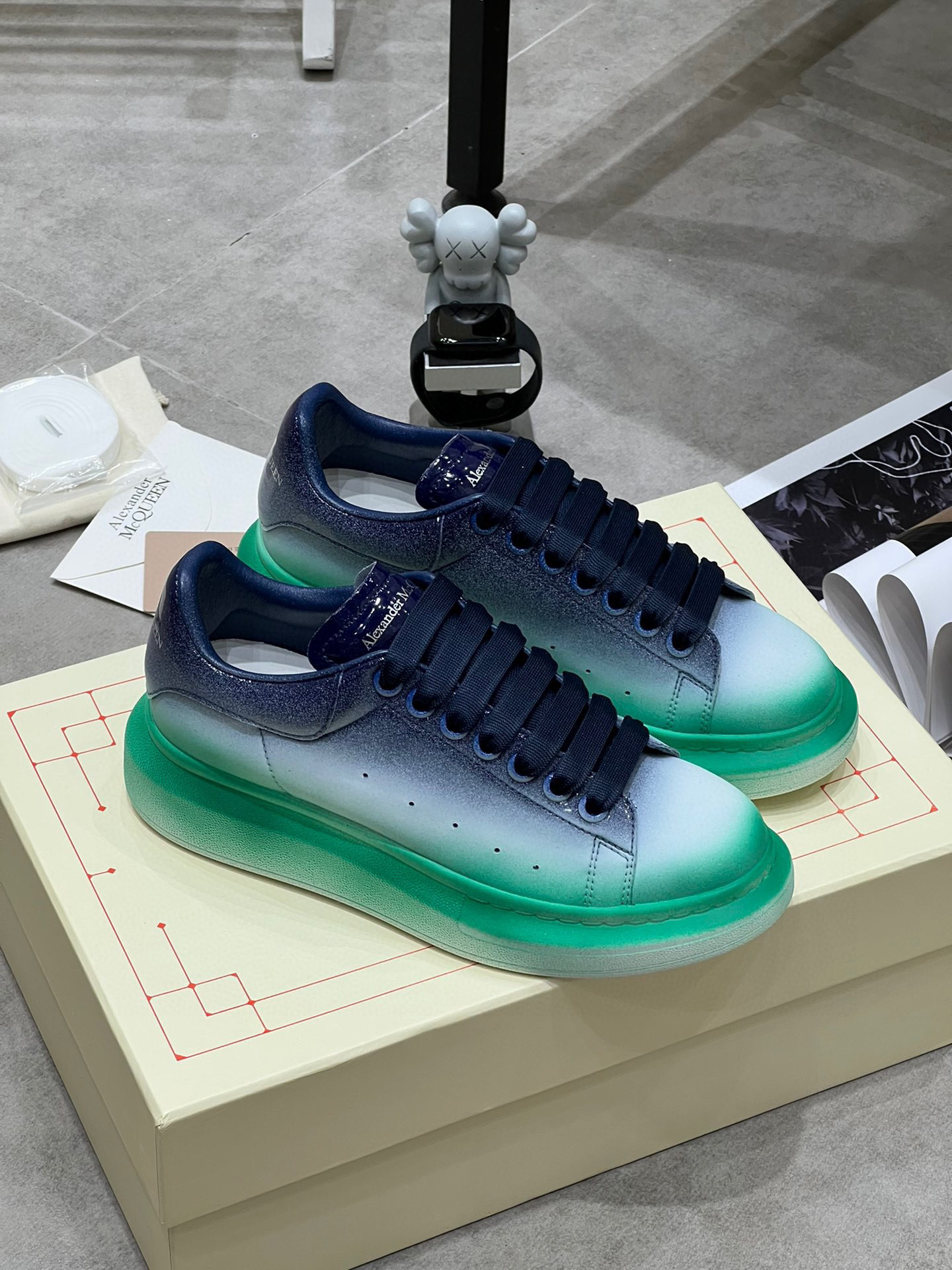 alexander mcqueen unisex sneakers 8061320, size 35-44 - Image 9