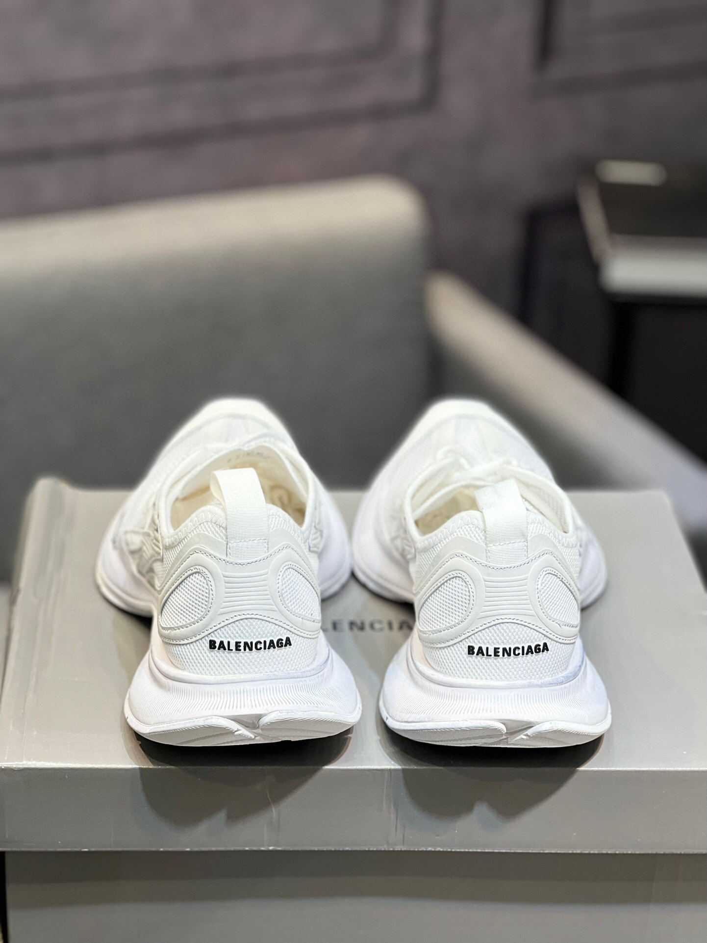 balenciaga white sneakers for couples - sizes 35-44 - Image 9