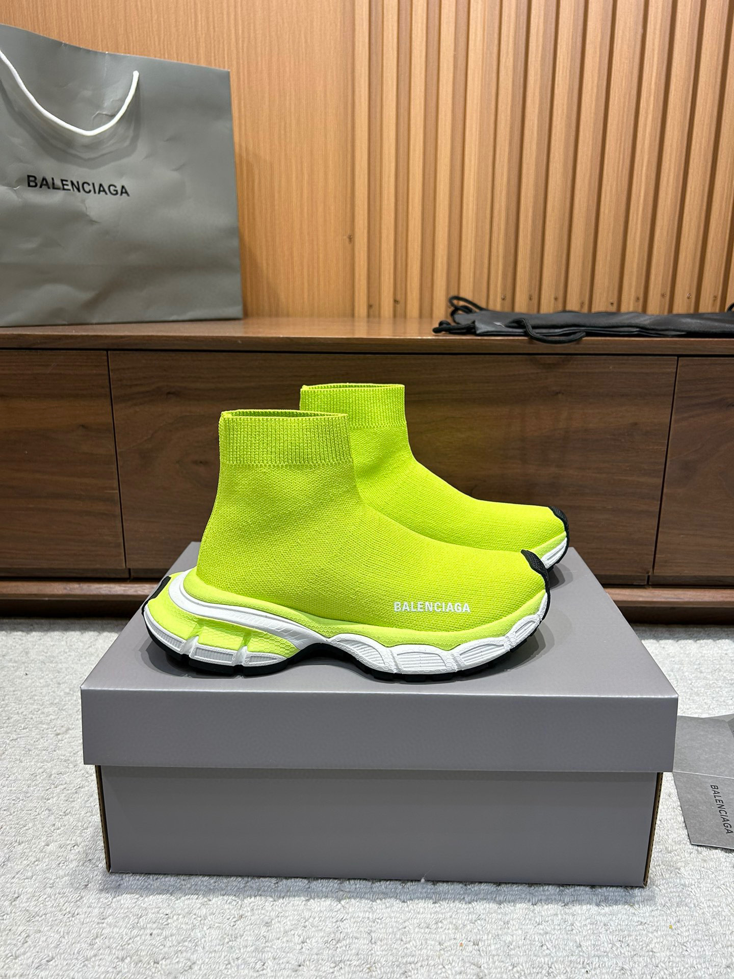 balenciaga unisex neon green sock sneakers, size 35-46 - Image 9