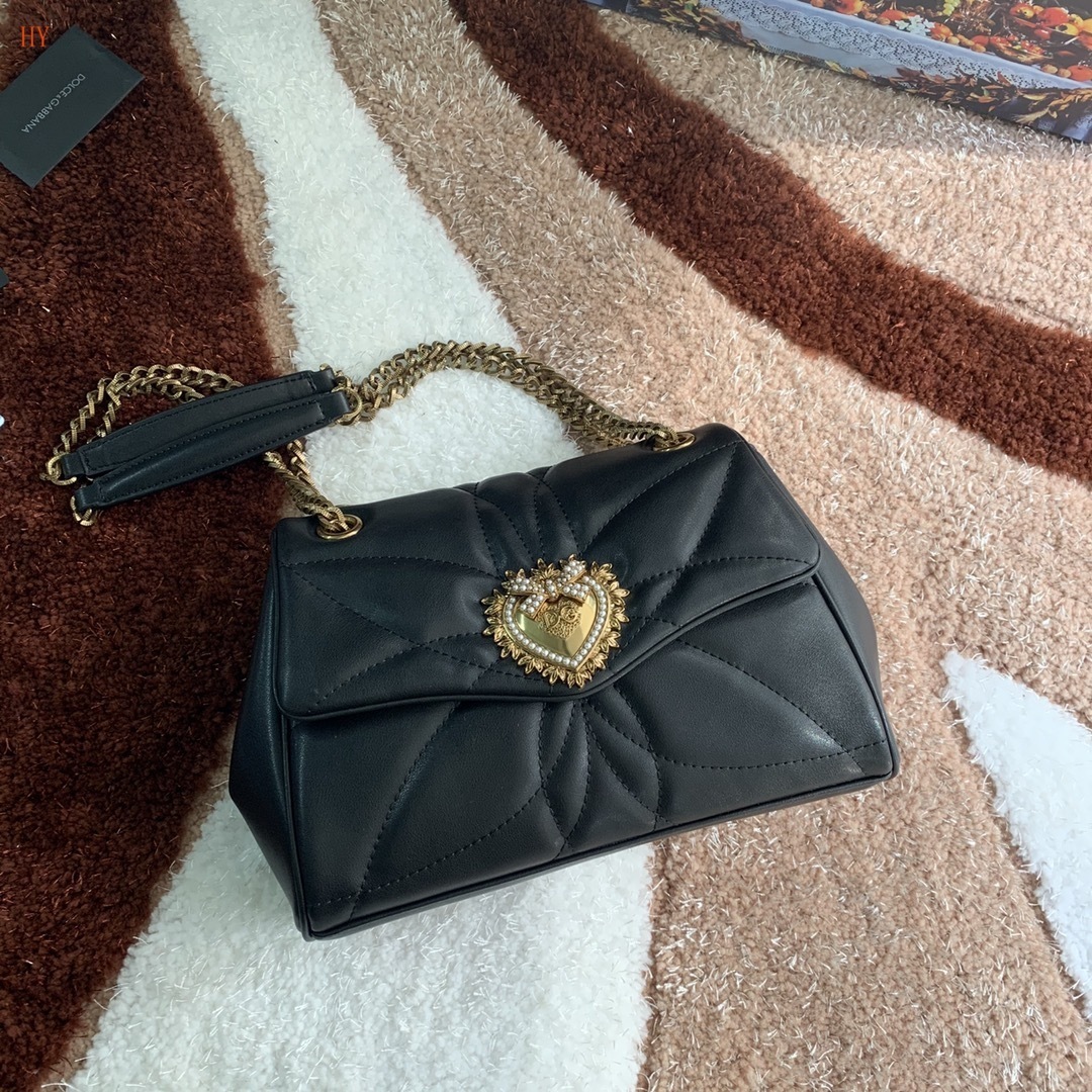 dolce & gabbana black quilted handbag 25.5*17*8.5