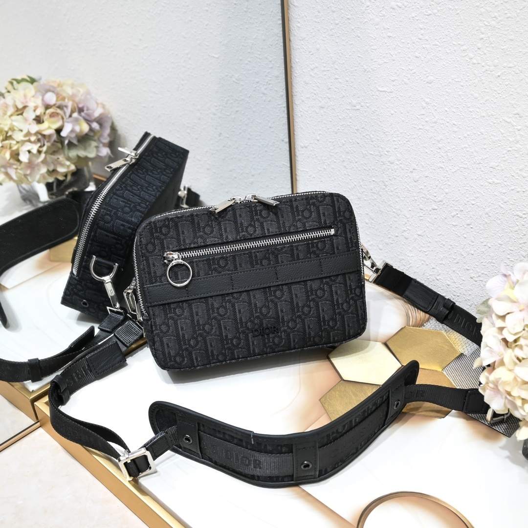 dior black monogram crossbody bag 22*15*6