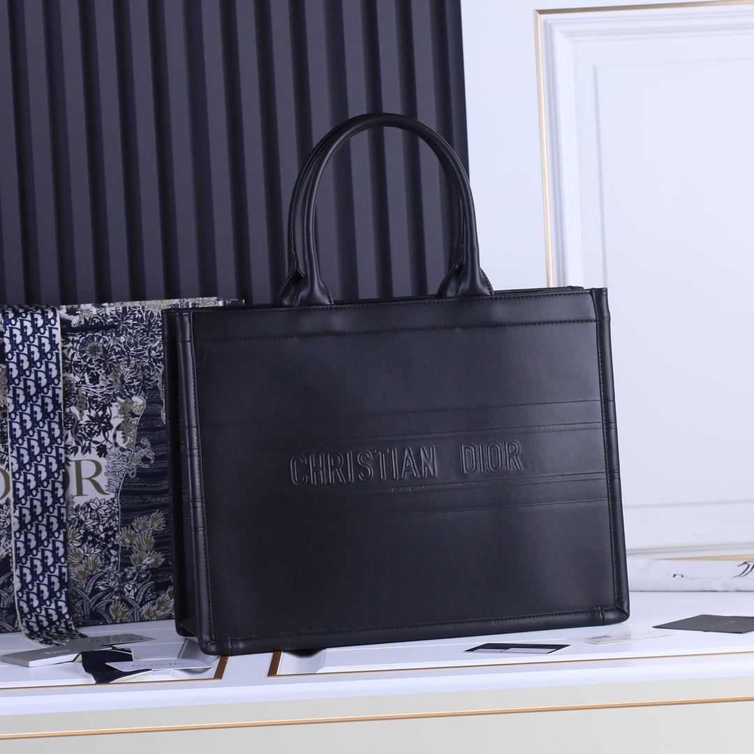 christian dior black tote bag 42x35x15 cm
