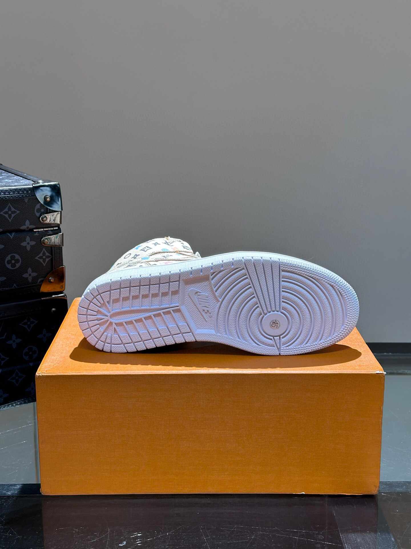 louis vuitton high-top sneakers size 38-44 - Image 9