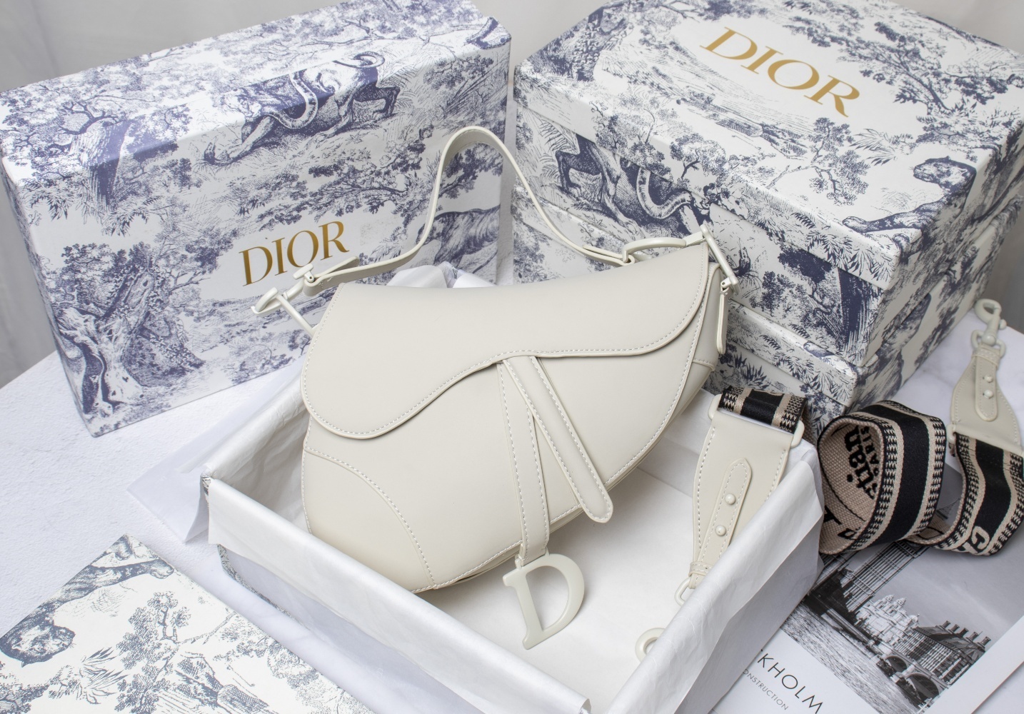 dior saddle bag - 25.5 x 20 x 6.5 cm - cream