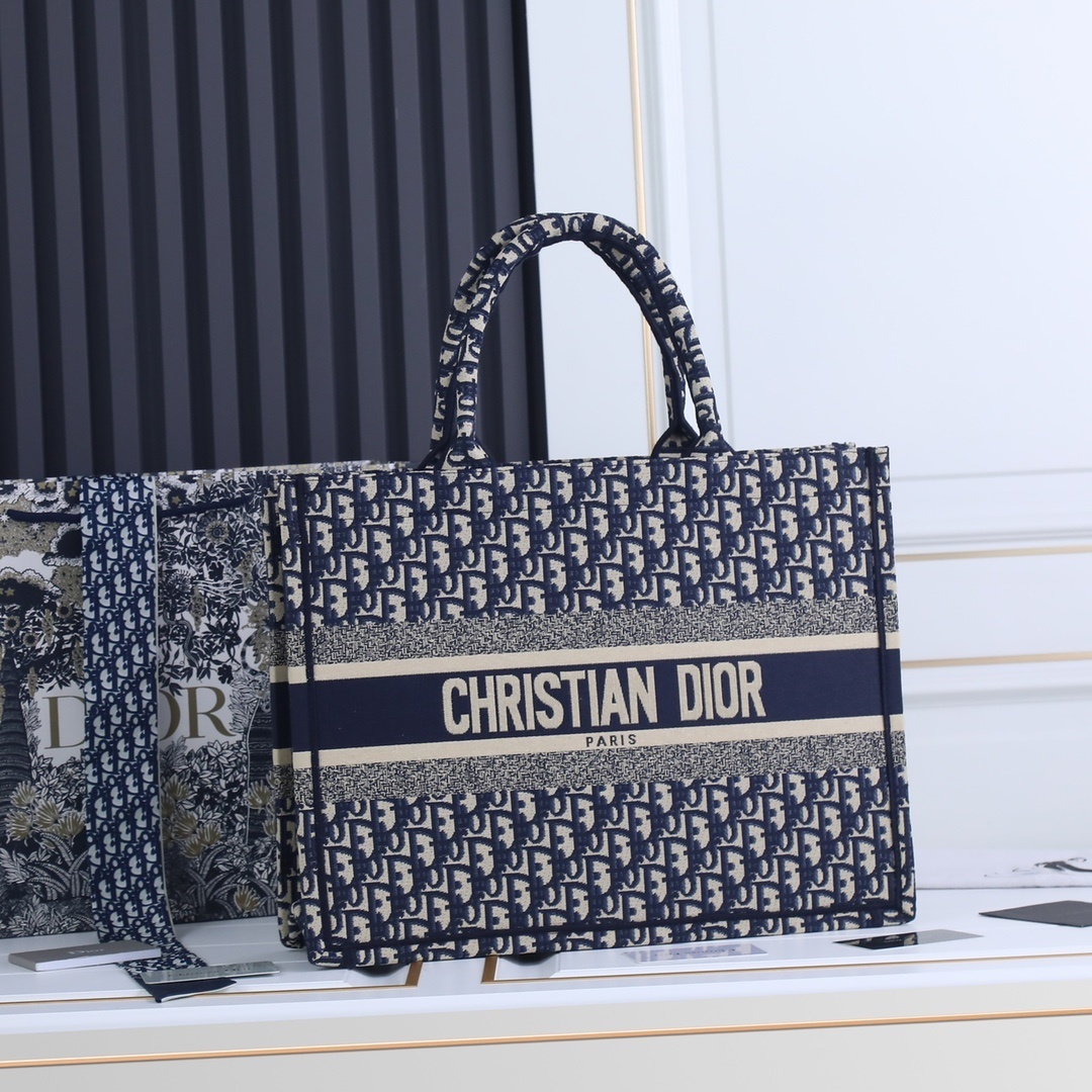 christian dior tote bag - 42x35x15cm