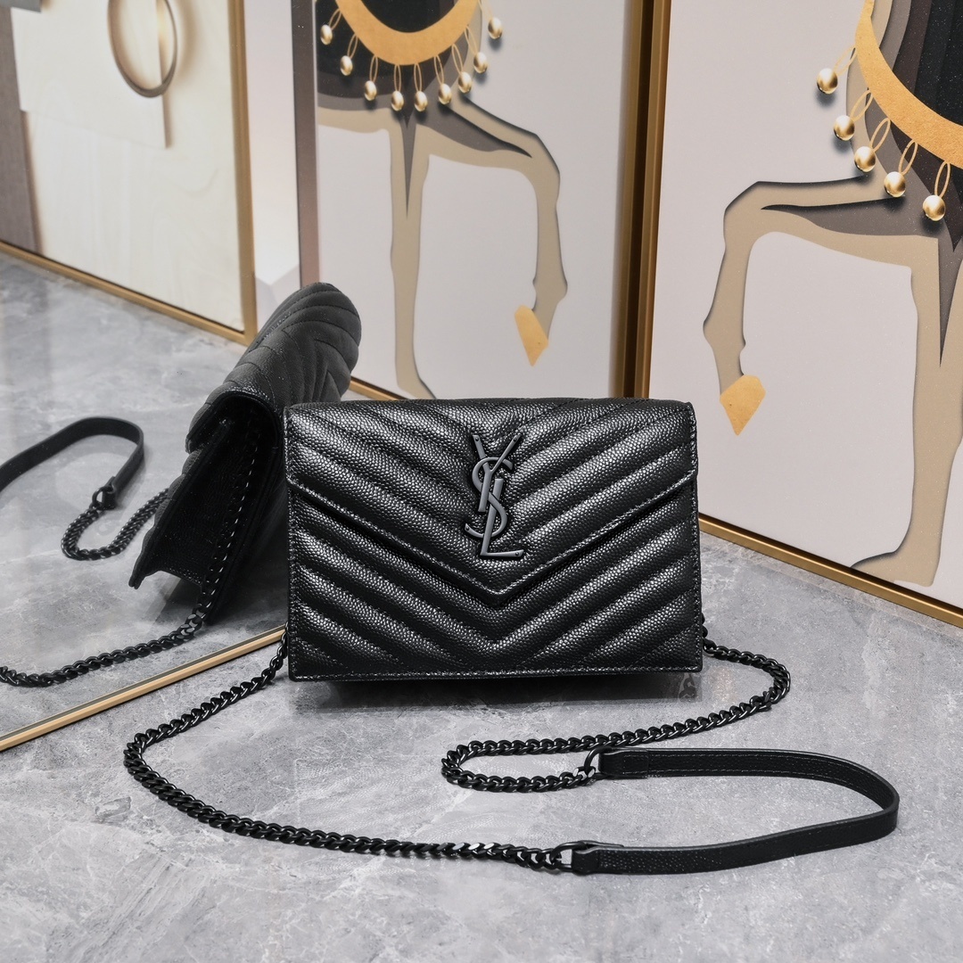 yves saint laurent black quilted crossbody bag - 20×17×6cm