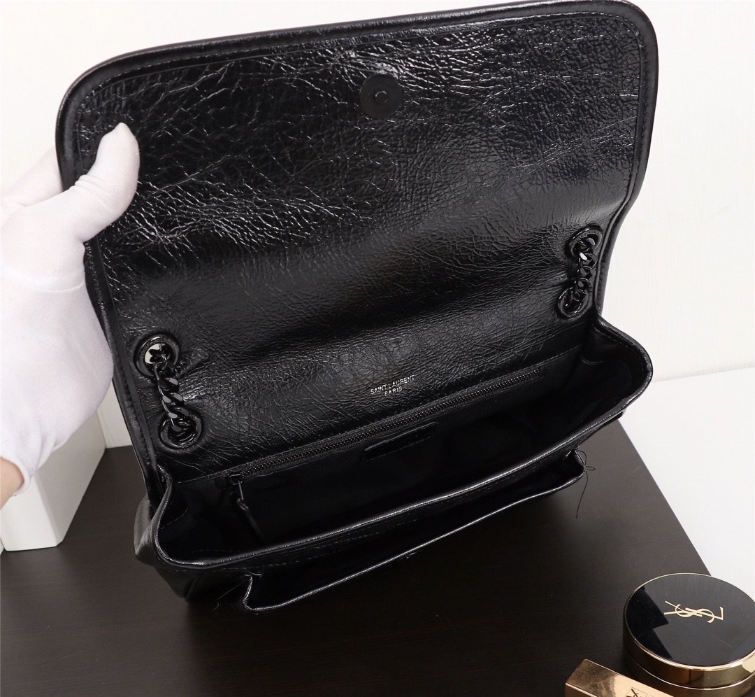 yves saint laurent black quilted handbag 28x20x9 - Image 9