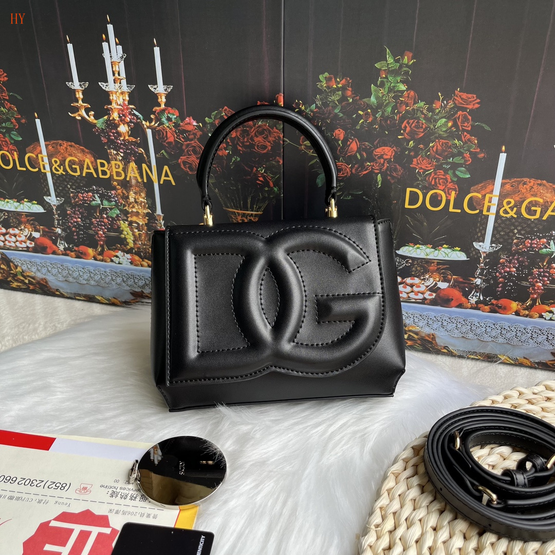dolce & gabbana black mini bag 17.5x13.5x6.5