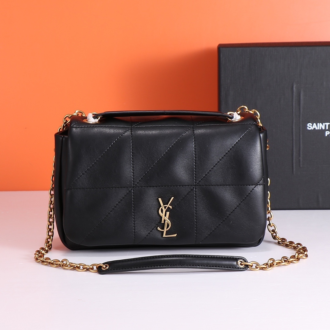 yves saint laurent black quilted bag - 9.8 x 6.3 x 2.8 in