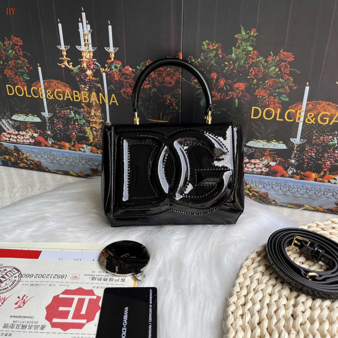 dolce & gabbana black patent leather handbag 17.5x13.5x6.5