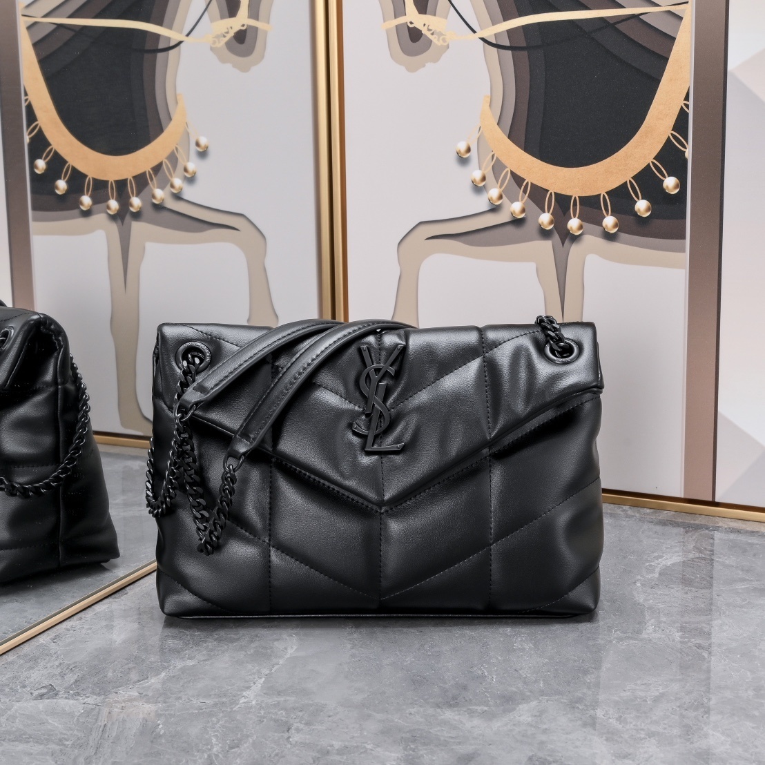 yves saint laurent black quilted handbag 29x17x11cm