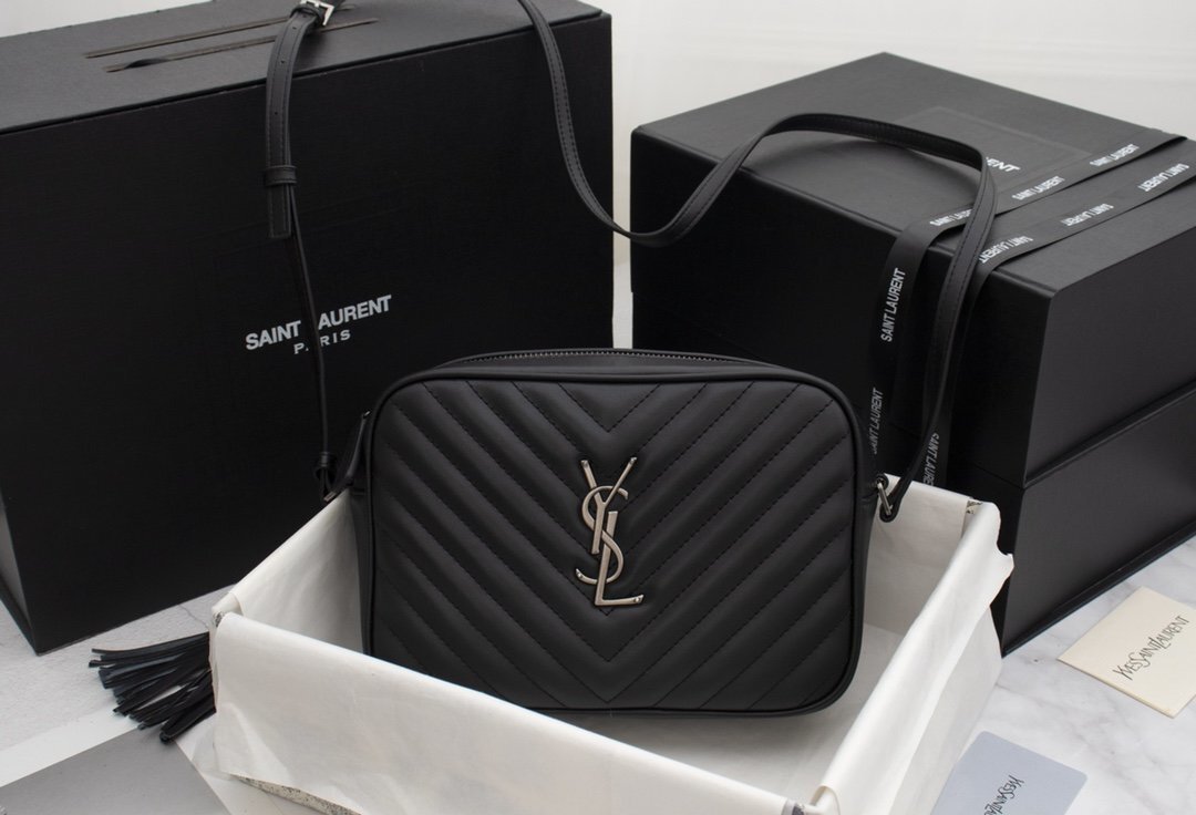 yves saint laurent black quilted crossbody bag 23x16x6