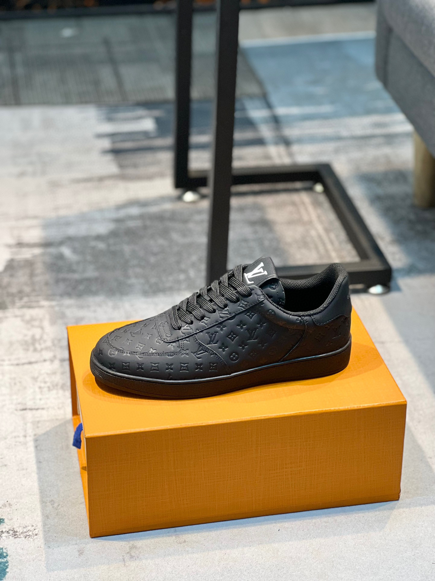 louis vuitton stellar sneakers - size 40 - Image 9