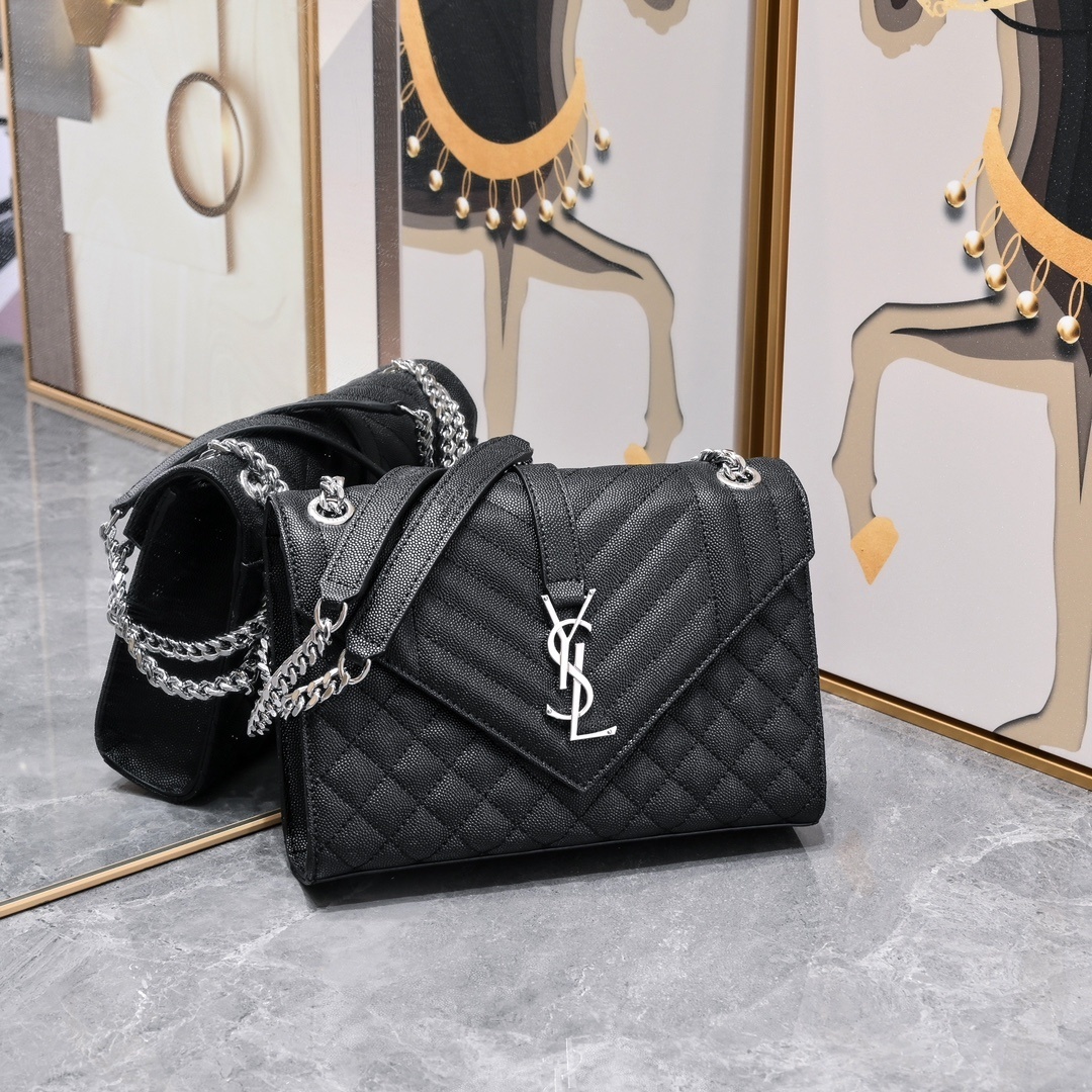 yves saint laurent black quilted handbag, 24x17.5x6cm