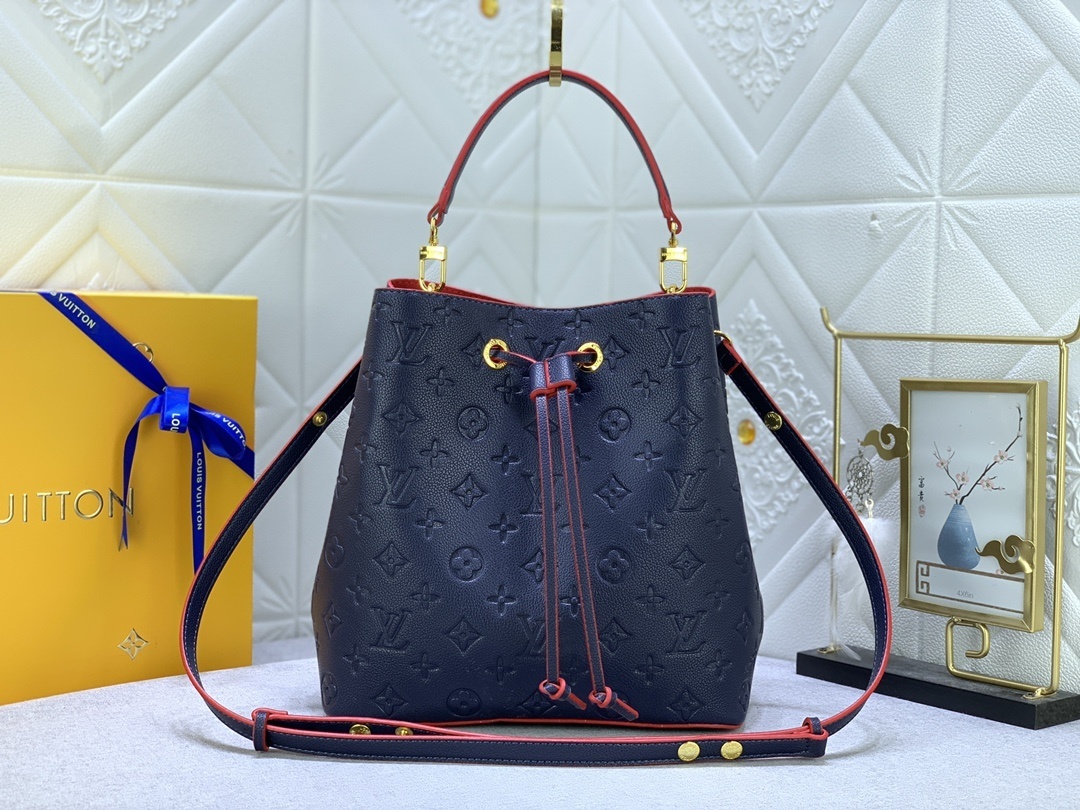 louis vuitton bucket bag - 26x26x17.5 cm, model 118012
