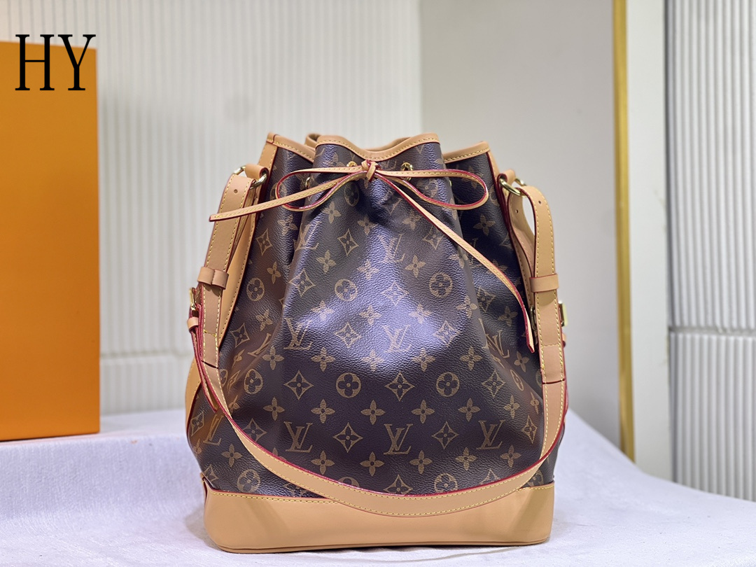 louis vuitton bucket bag - 35x26x20 cm