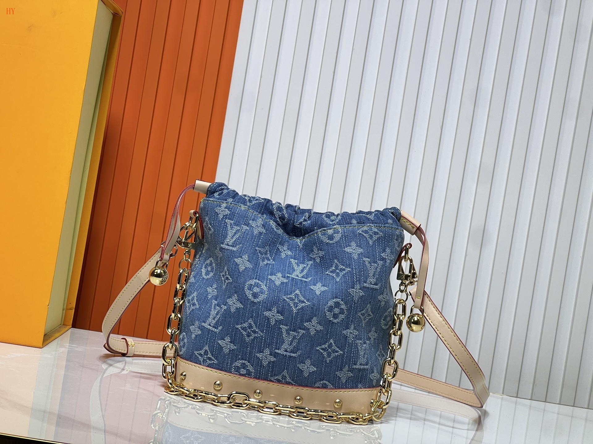louis vuitton denim bucket bag - 20*18