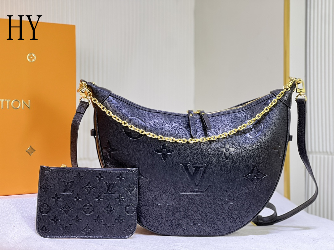 louis vuitton black leather handbag with chain strap - 38 x 26 x 10 cm