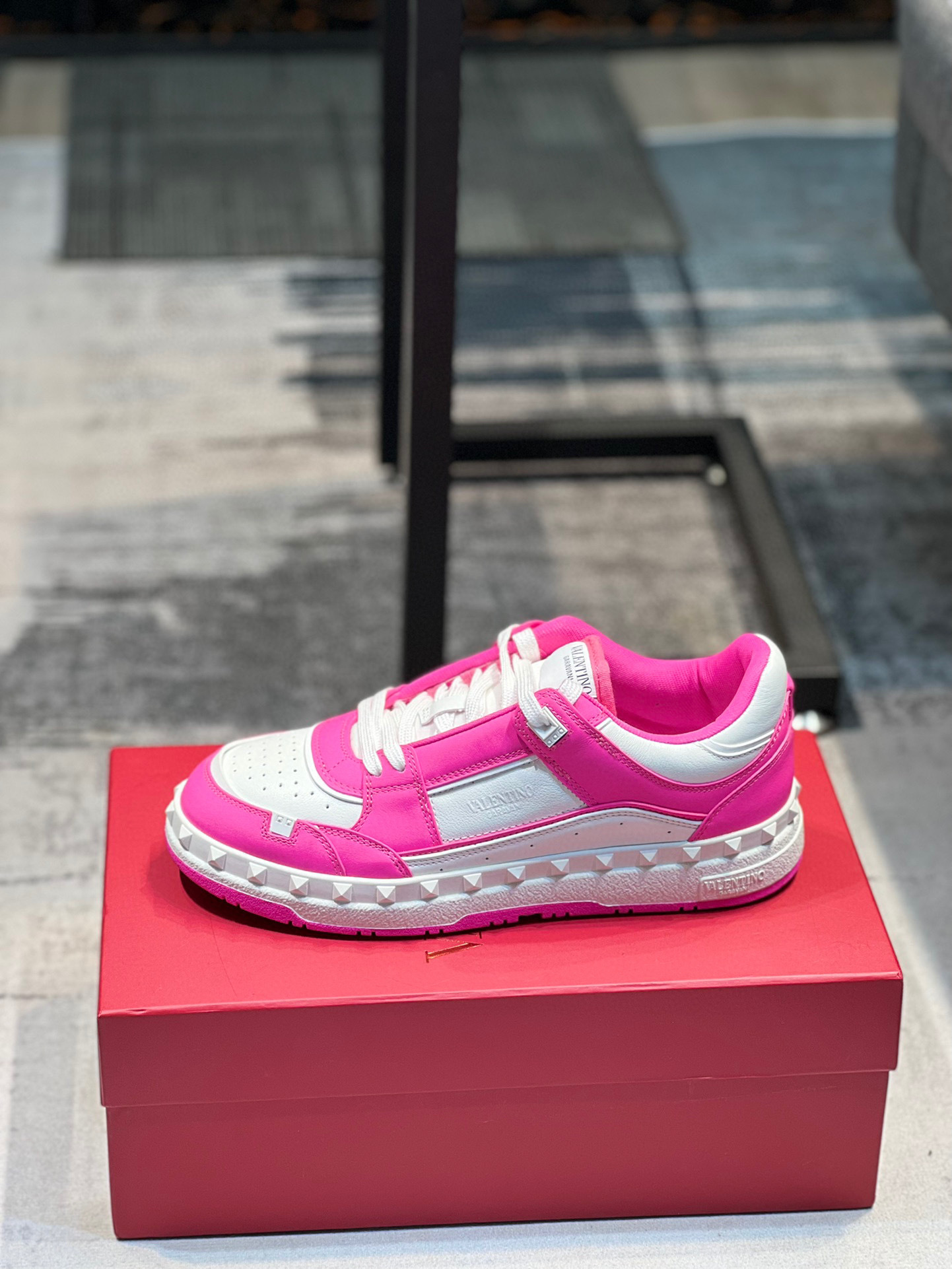 valentino couples sneakers 35-44 in pink and white - Image 9