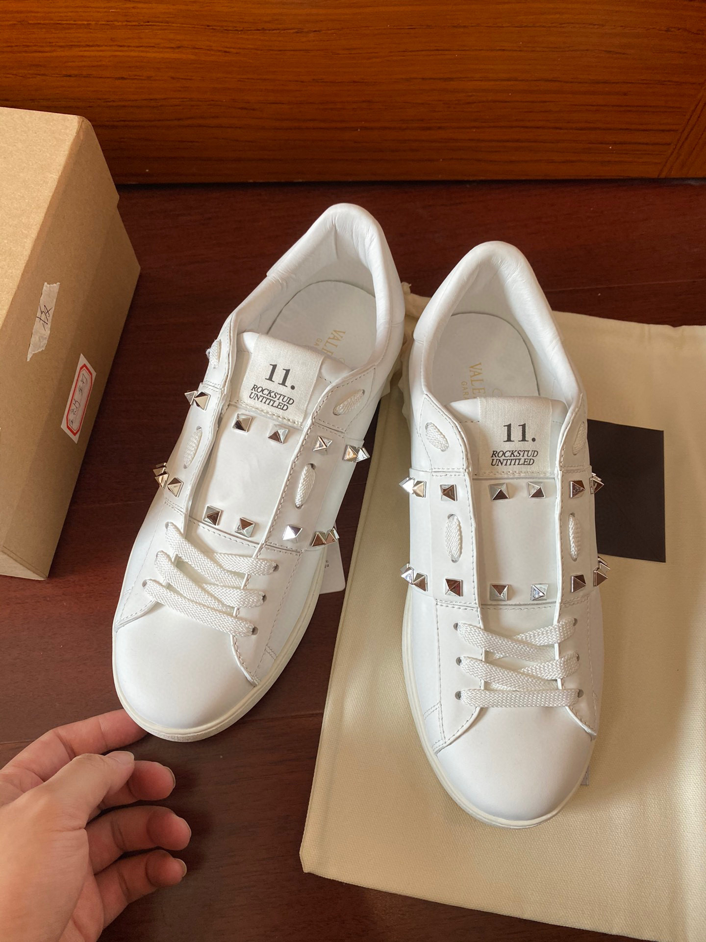 valentino unisex sneakers 35-44 - white with studs - Image 9