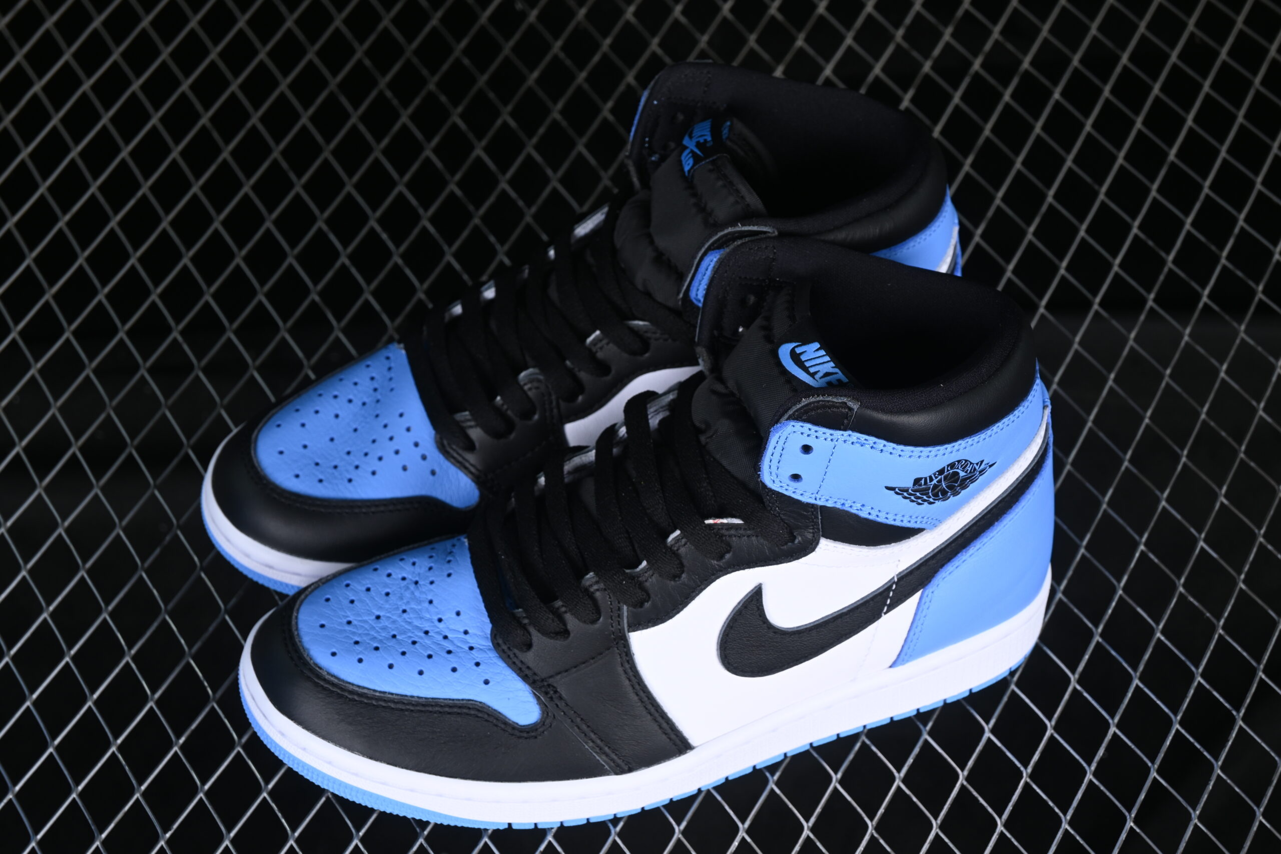 air jordan 1 high og 'unc toe' dz5485-400 - Image 3