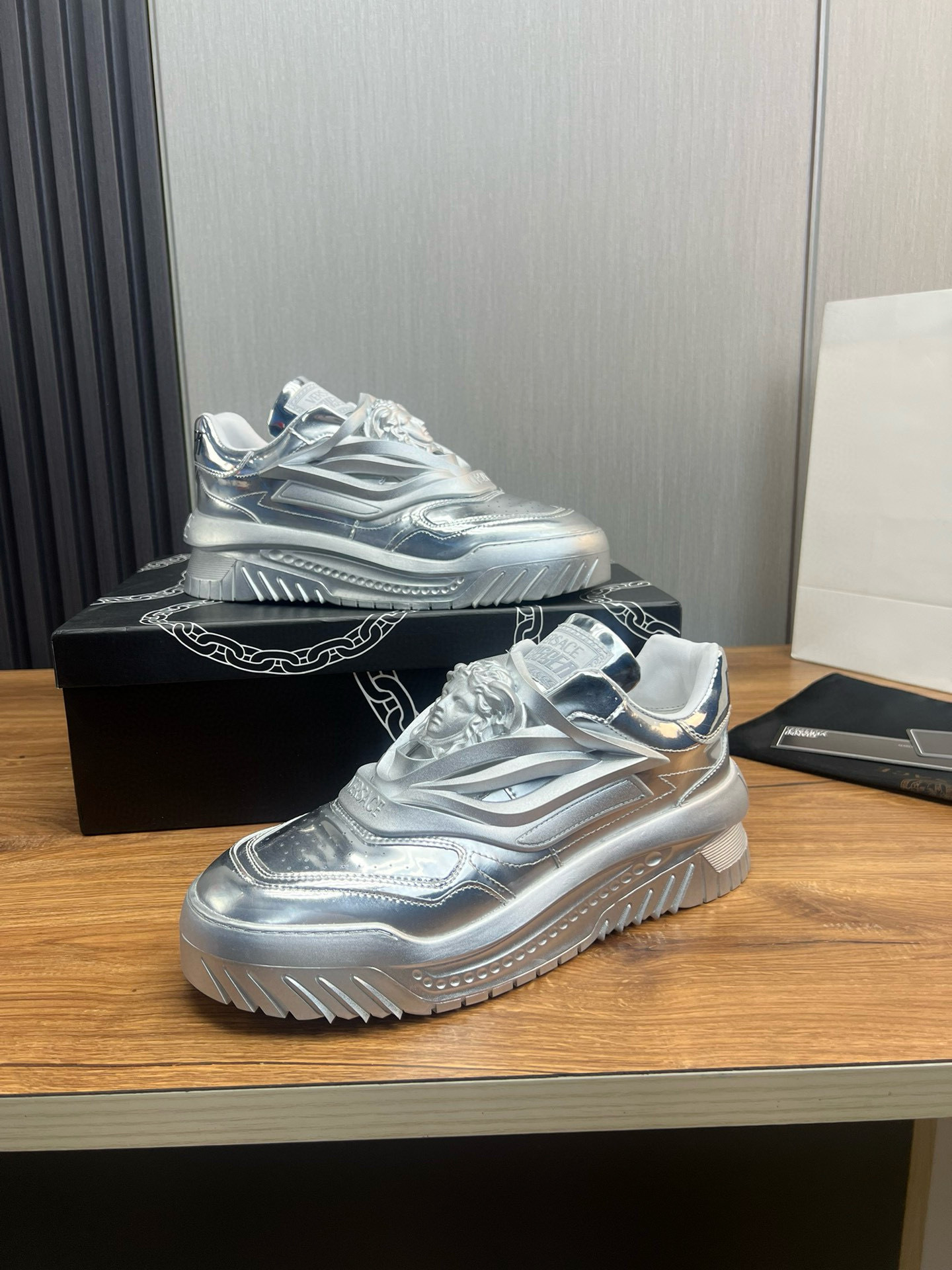 versace silver casual sneakers 38/44 - Image 9