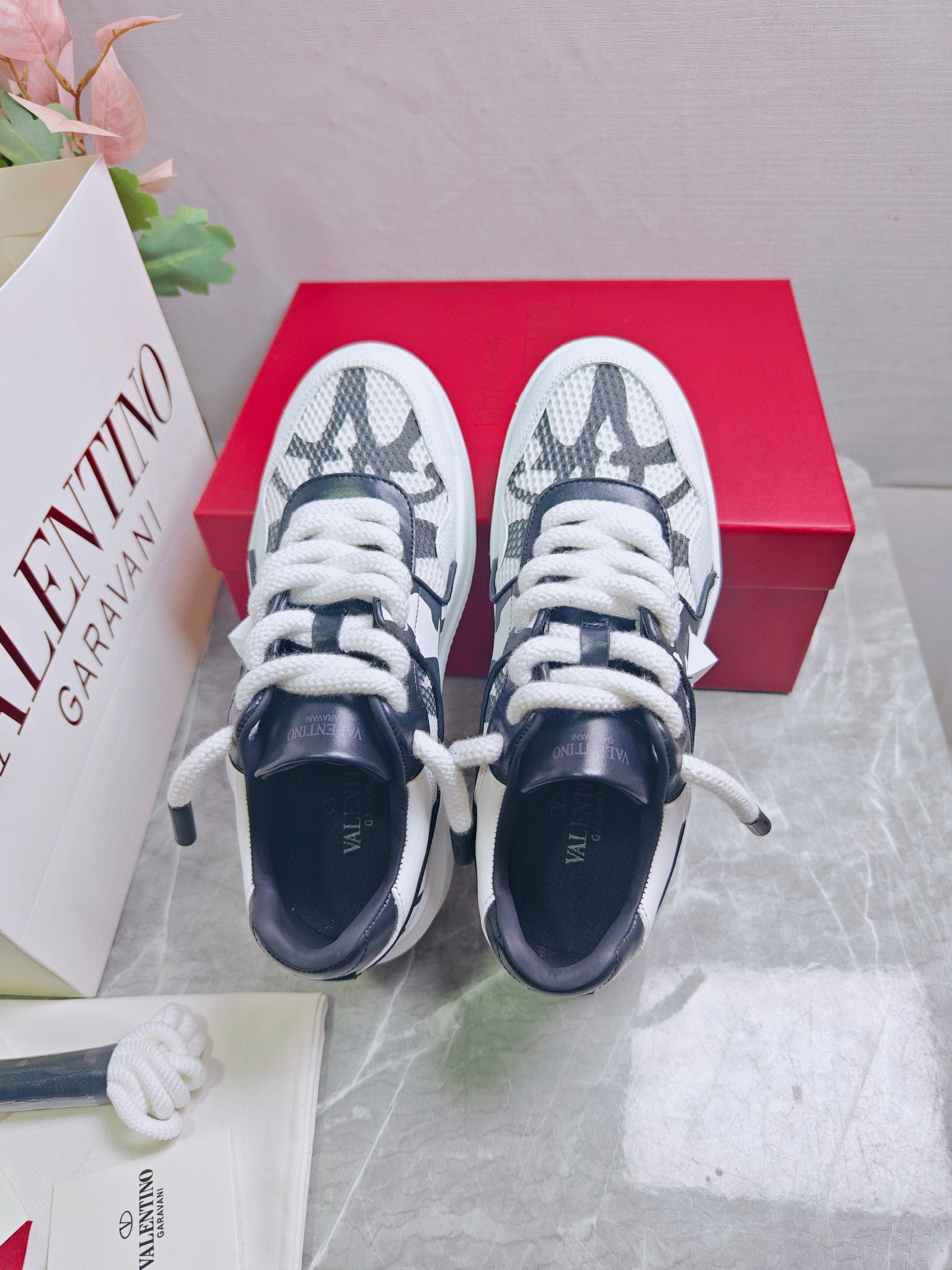 valentino couples sneakers 35/44 - stylish black and white - Image 9