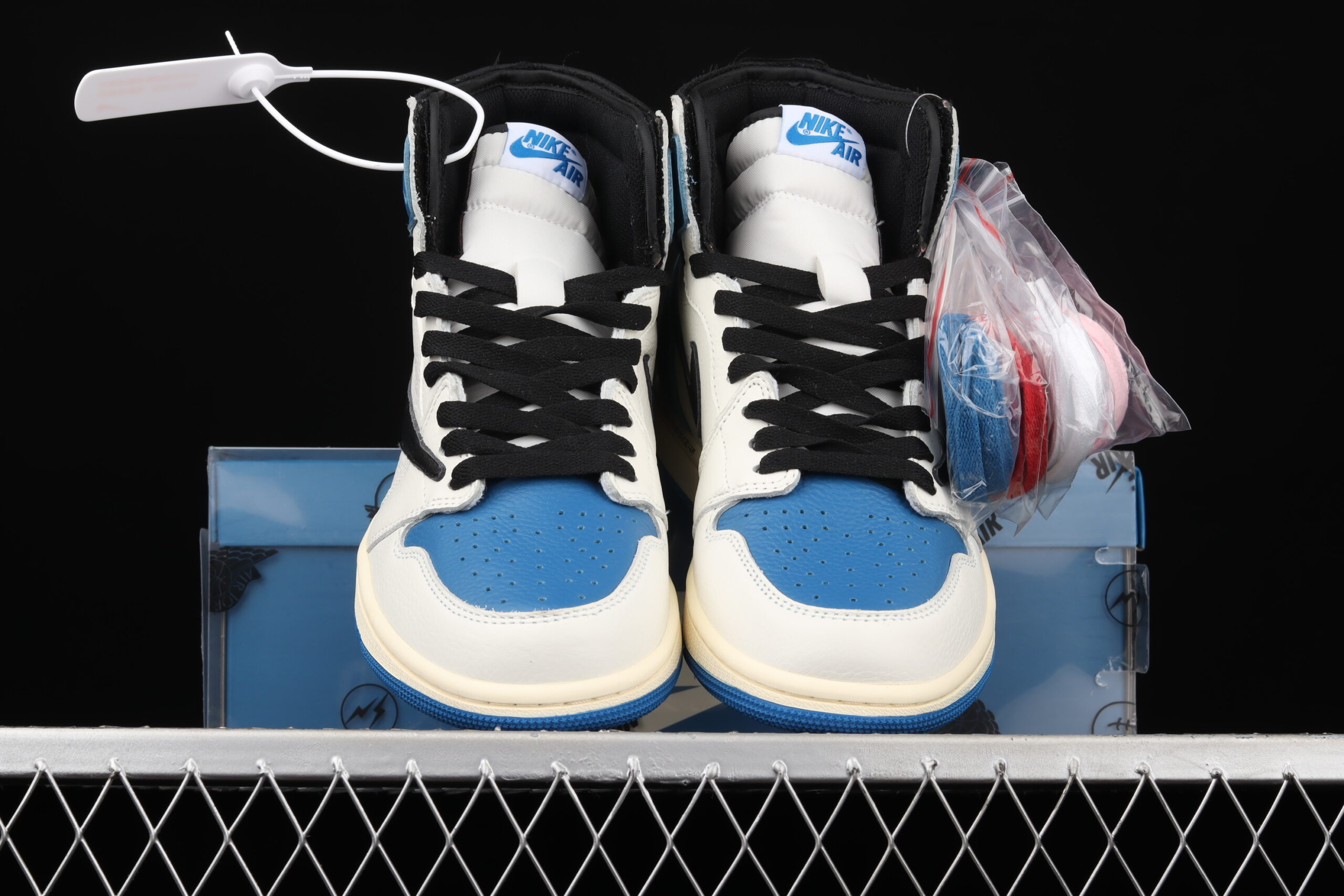 travis scott x air jordan 1 high og dh3227-105 - Image 4