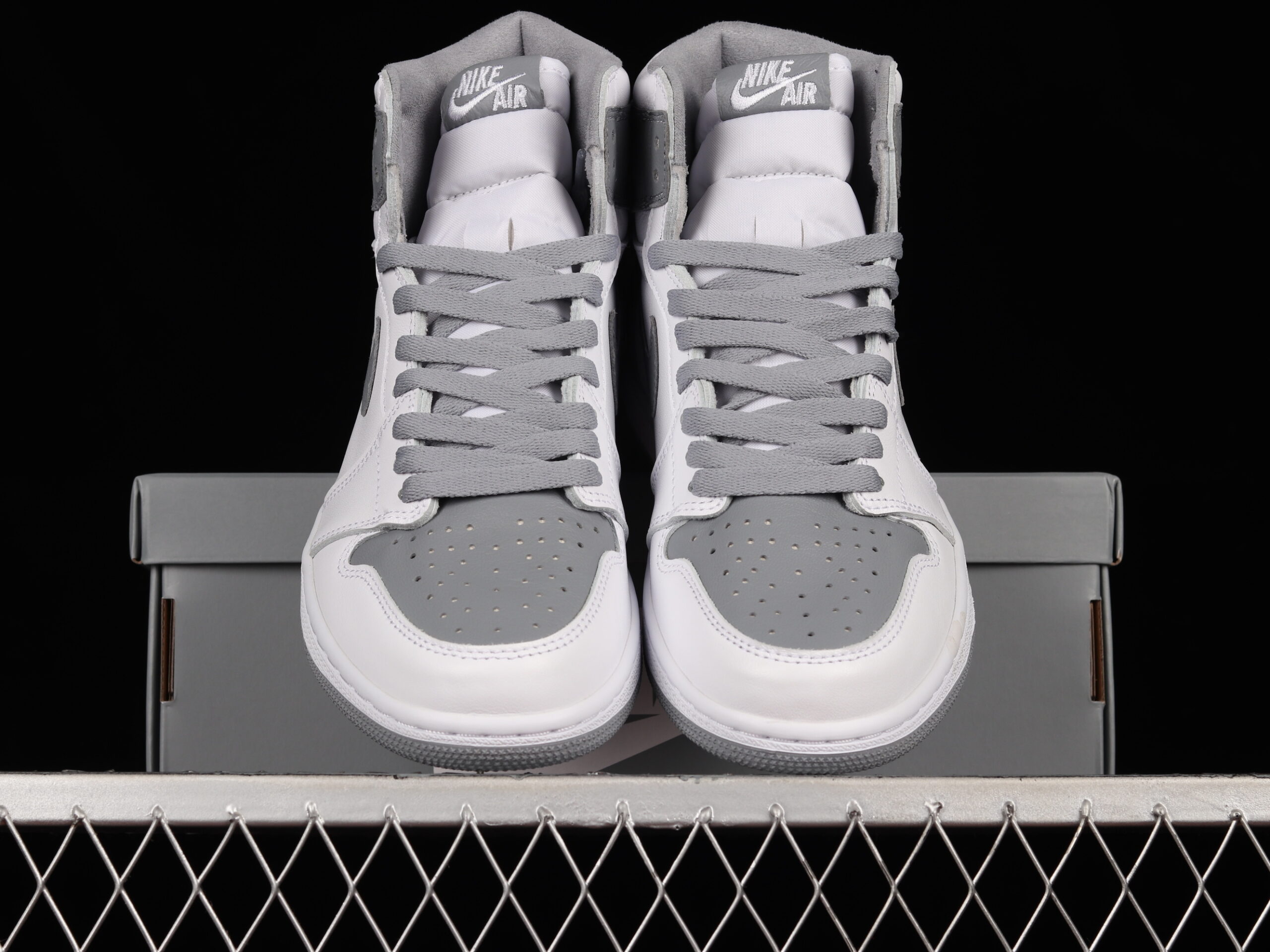 air jordan 1 high og 'stealth' 555088-037 - Image 4