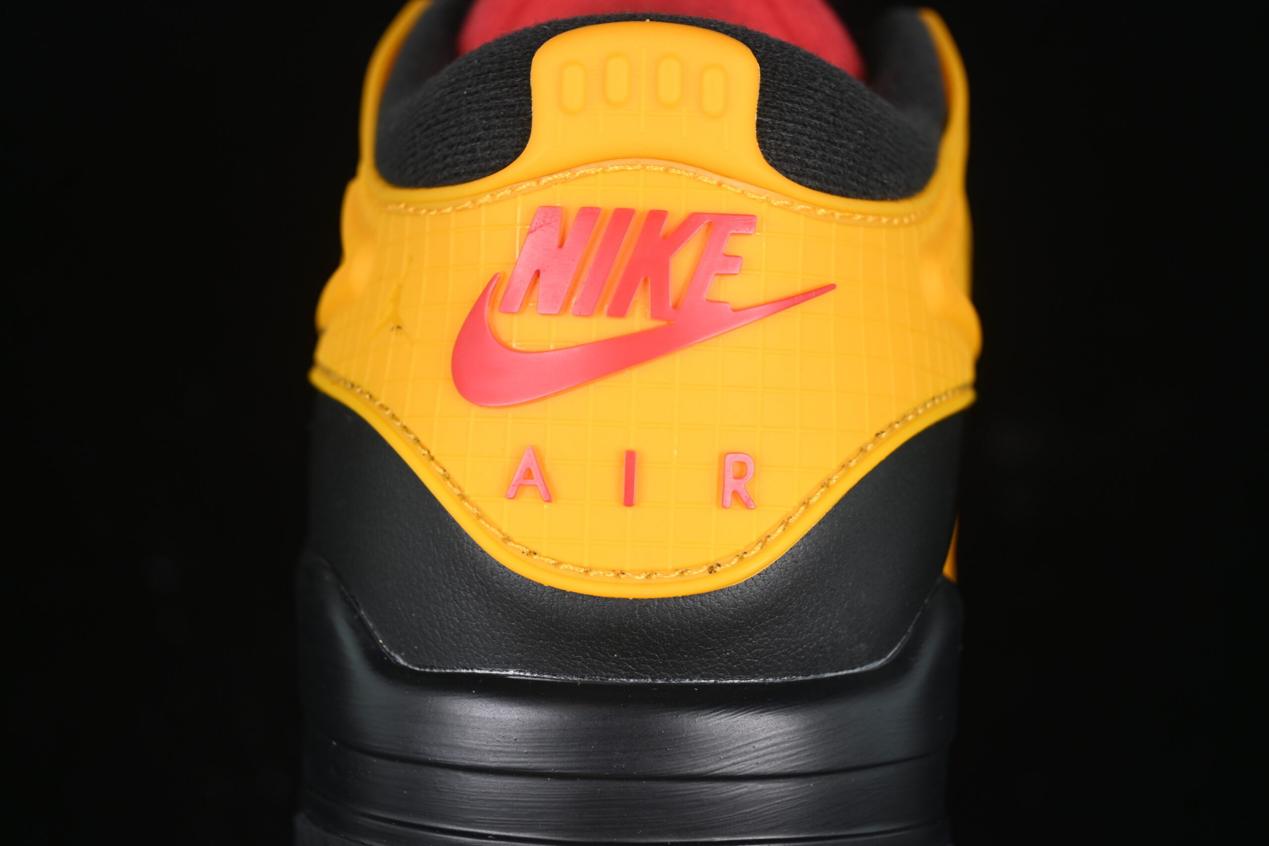 air jordan 4 retro 'remastered' black/yellow fq7939-007 - Image 10