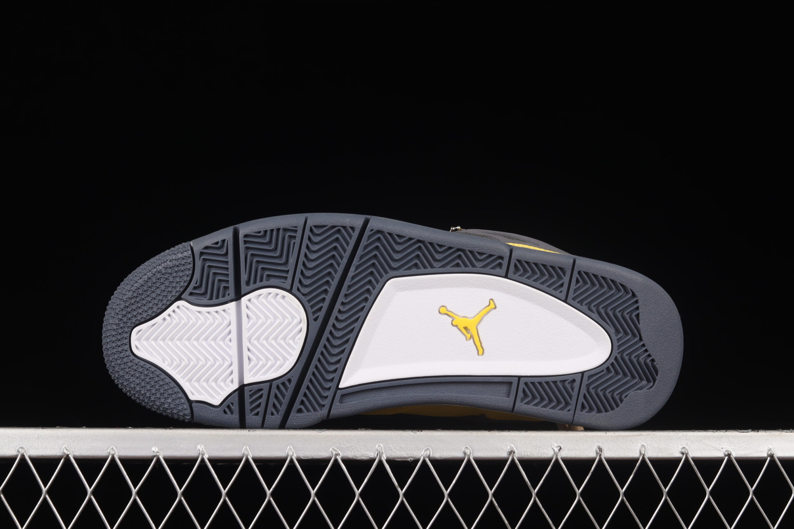 air jordan 4 retro 'lightning' ct8527-700 - yellow/gray - Image 6