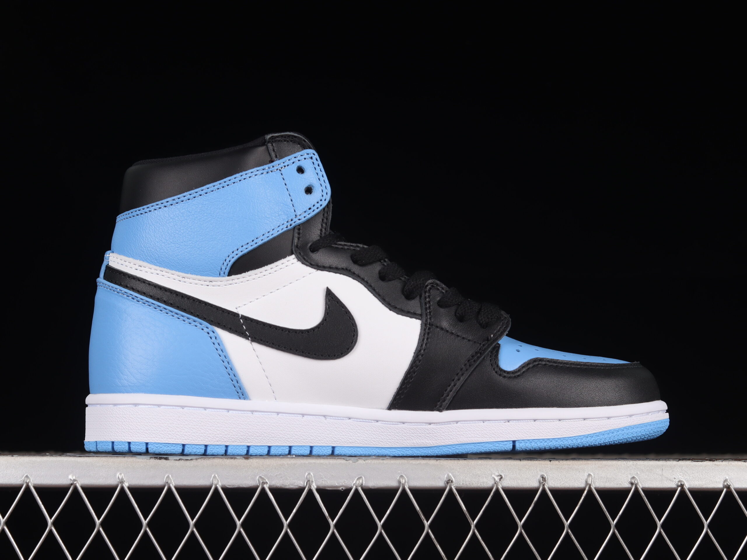 air jordan 1 high og 'unc toe' dz5485-400 - Image 2