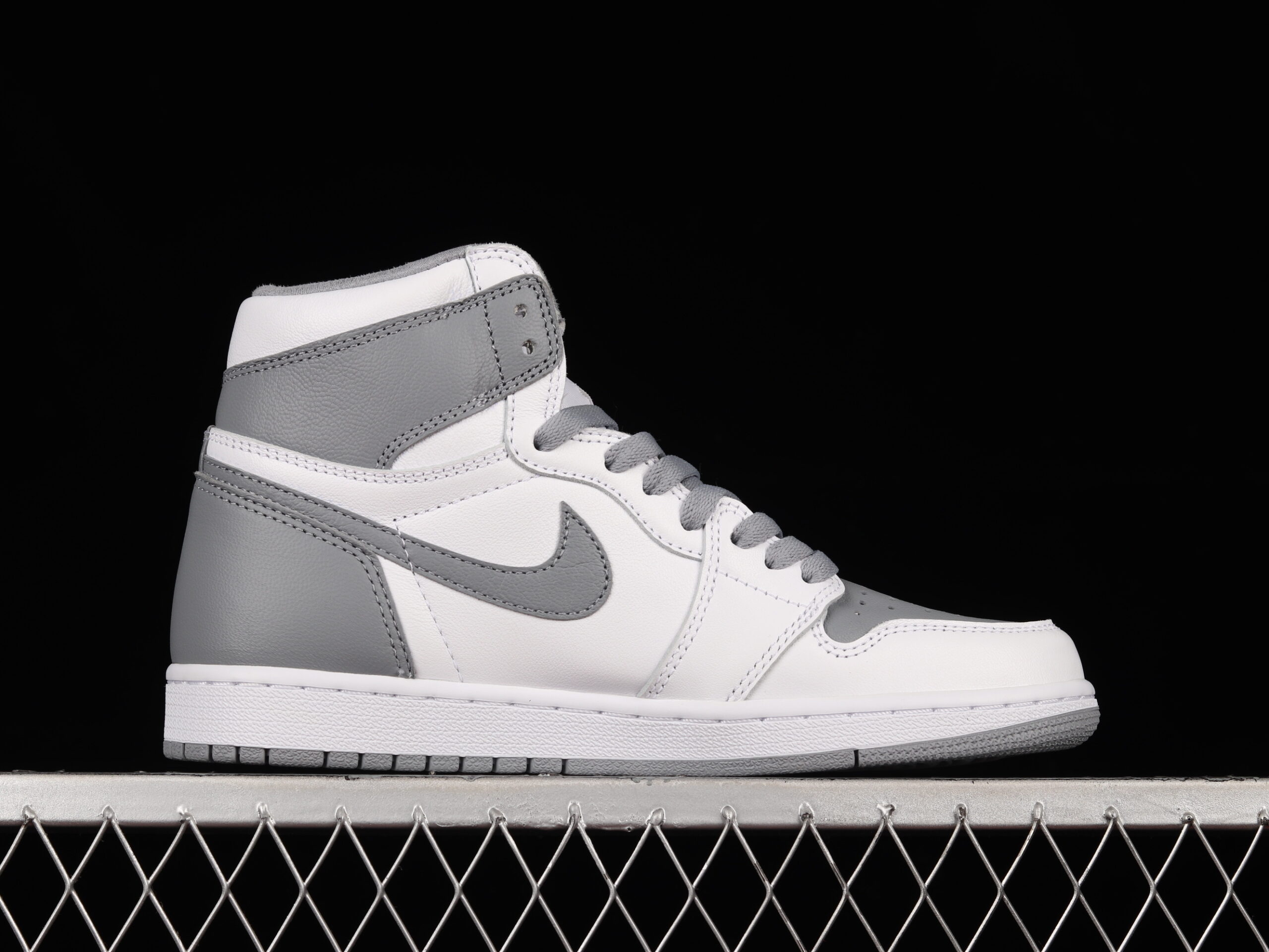 air jordan 1 high og 'stealth' 555088-037 - Image 2